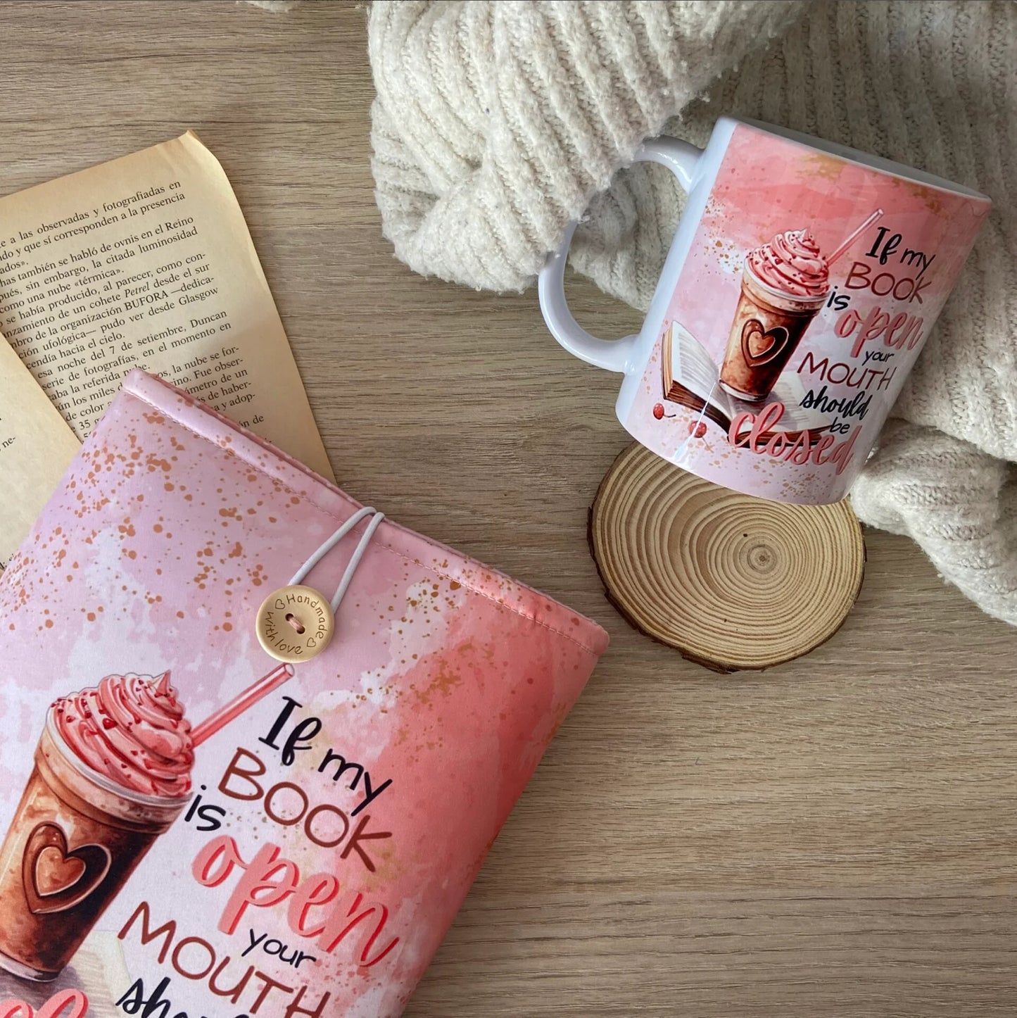 Taza If my book is open