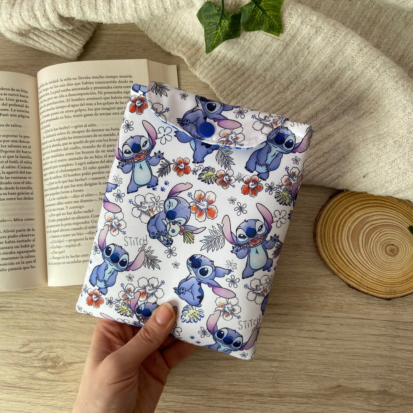 Funda kindle/kobo libra colour Stitch aloha