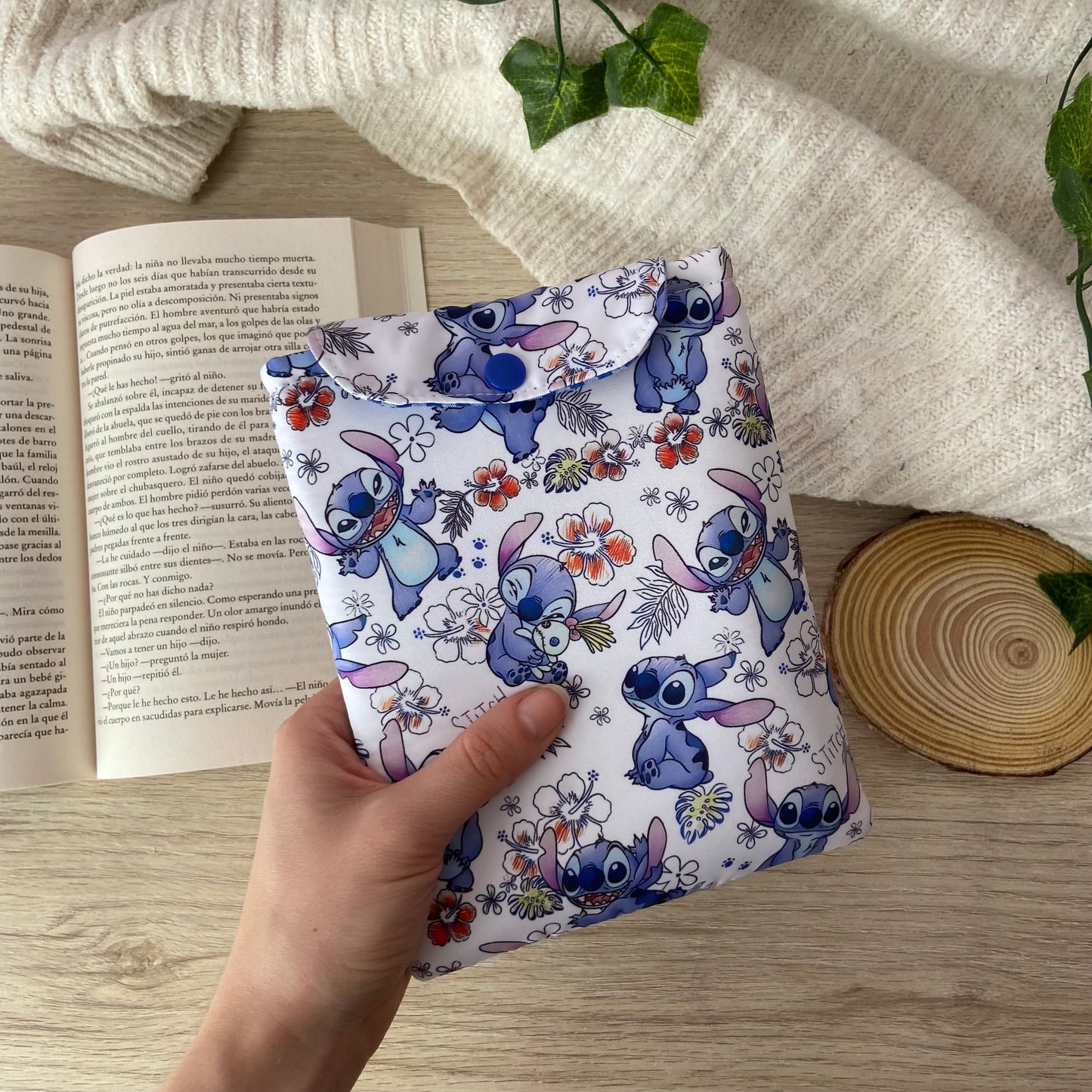 Funda kindle/kobo libra colour Stitch aloha