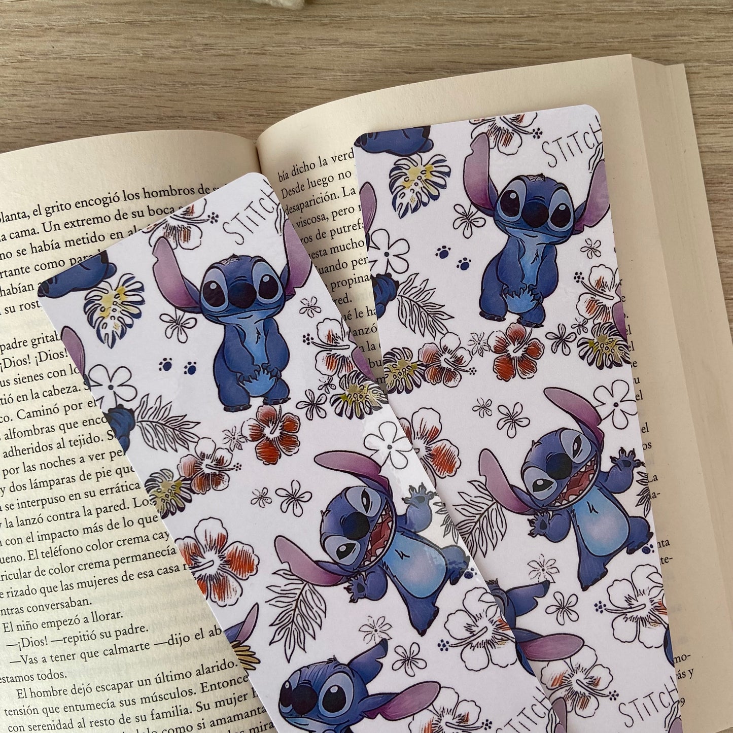 Marcapáginas Stitch aloha