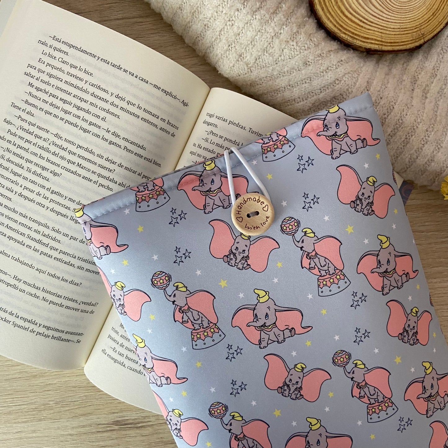 Funda literaria Dumbo