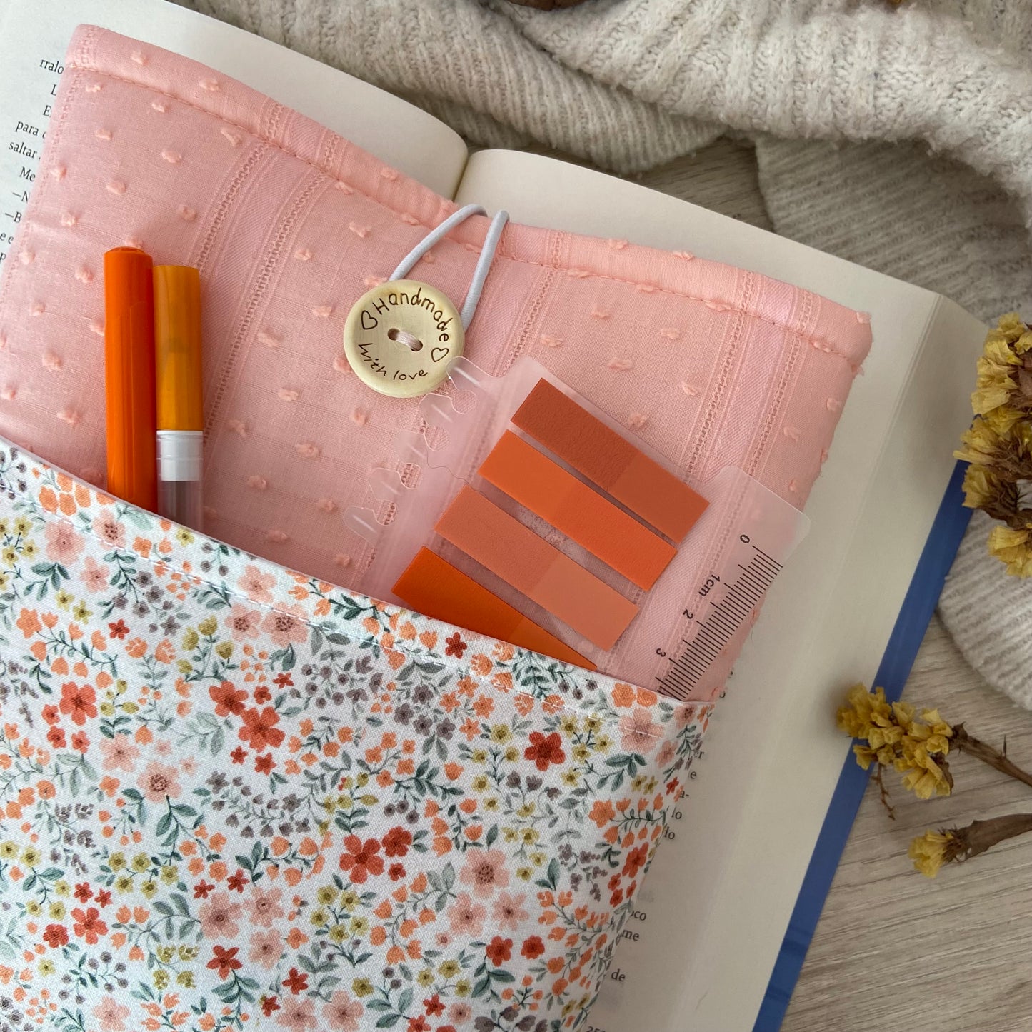 Funda literaria Magnolia con bolsillo