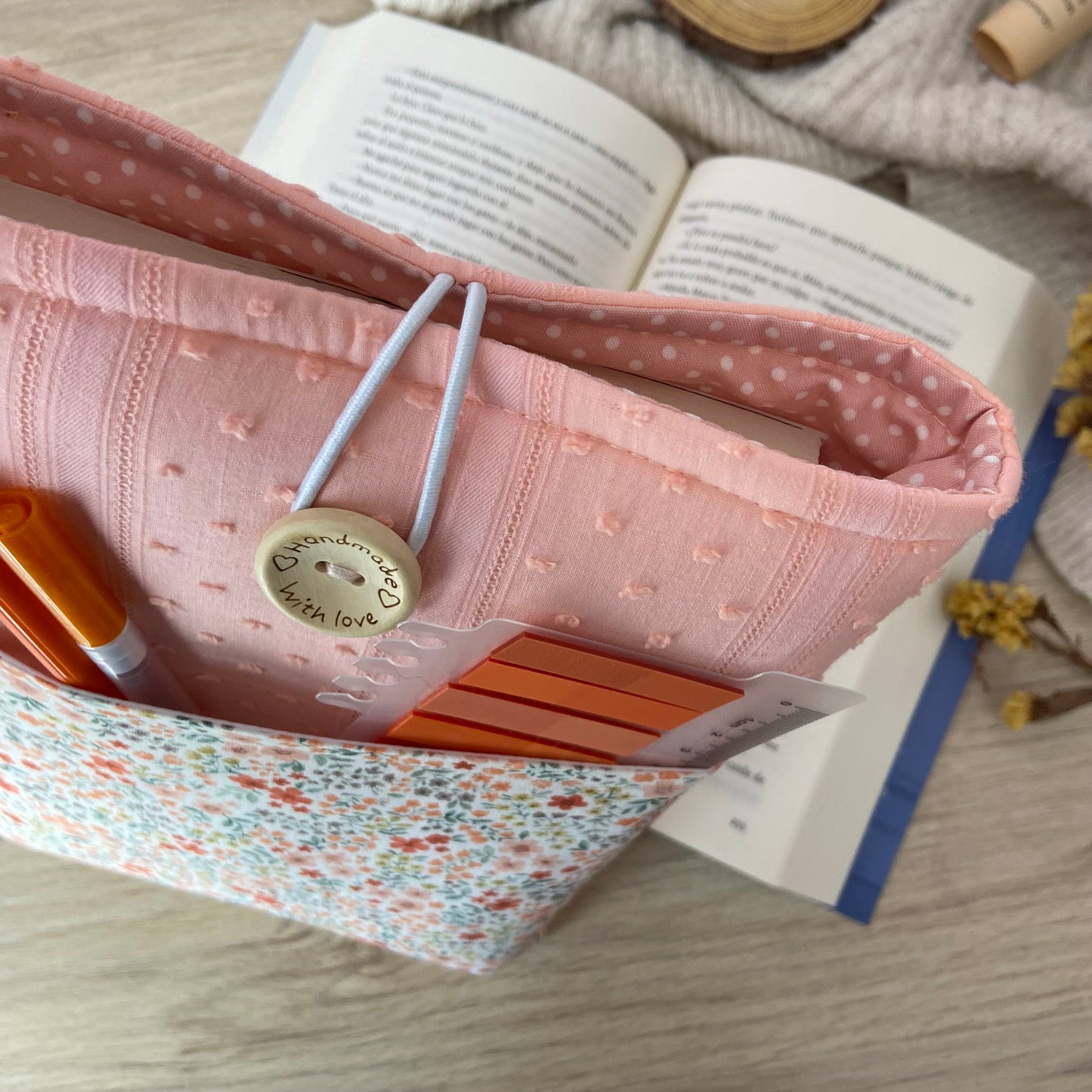 Funda literaria Magnolia con bolsillo