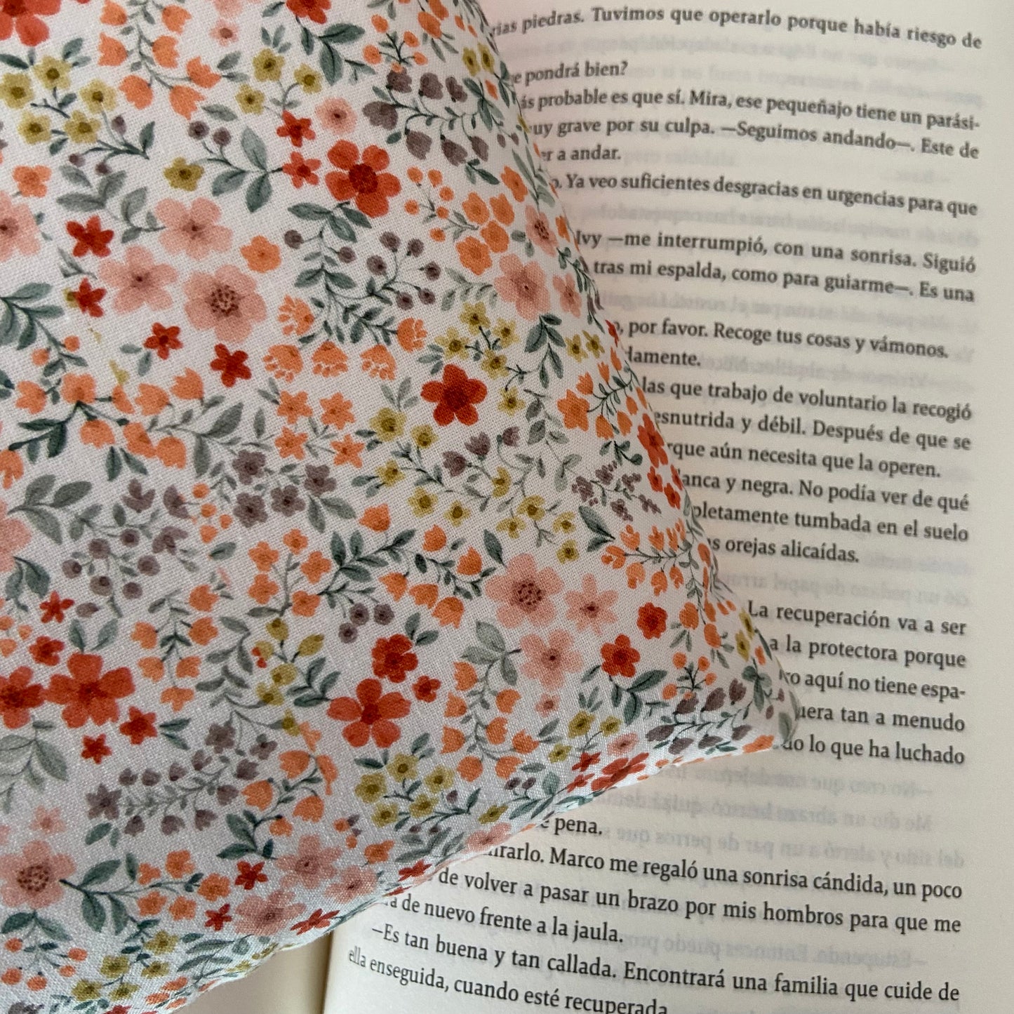 Funda literaria Magnolia con bolsillo
