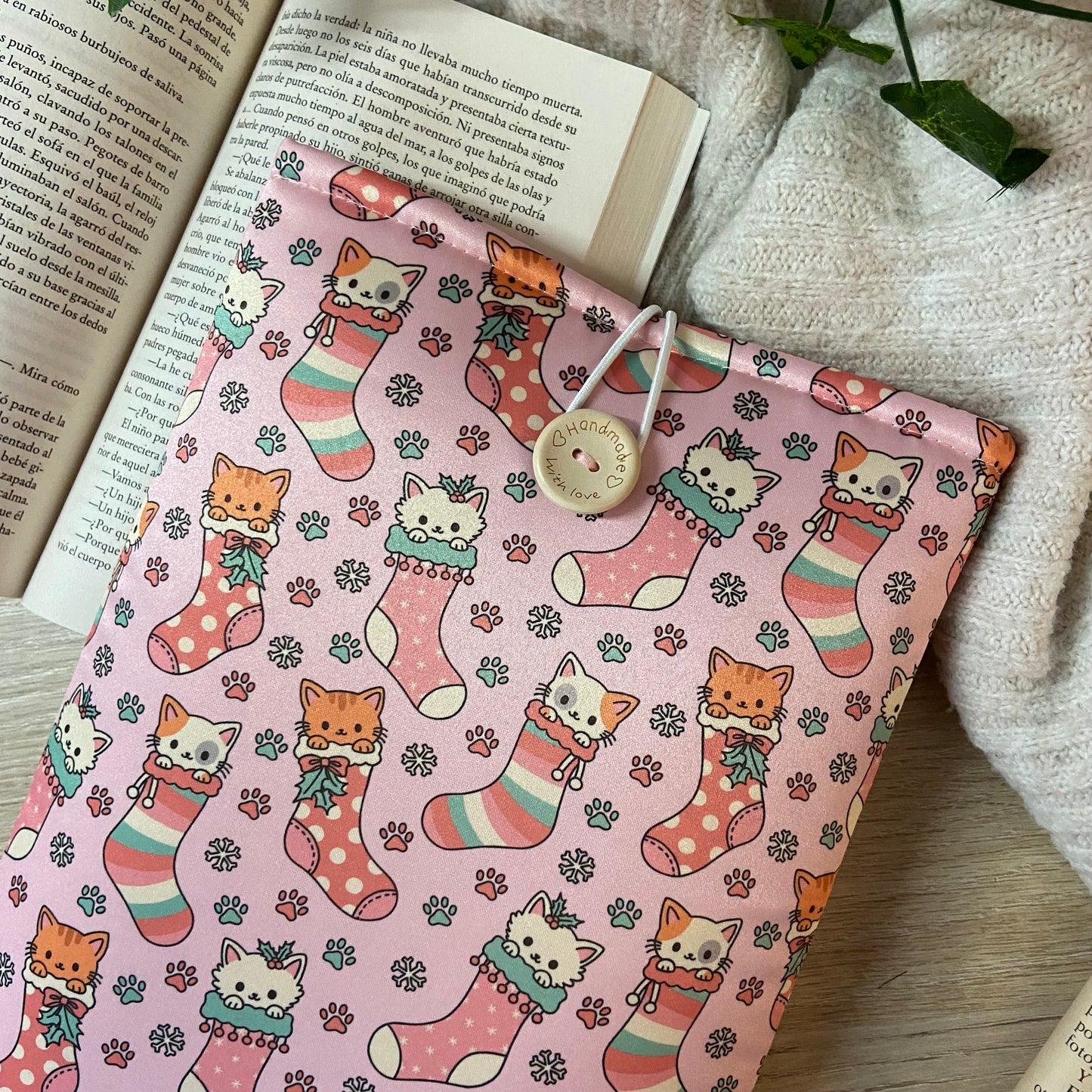 Funda literaria gatitos navideños