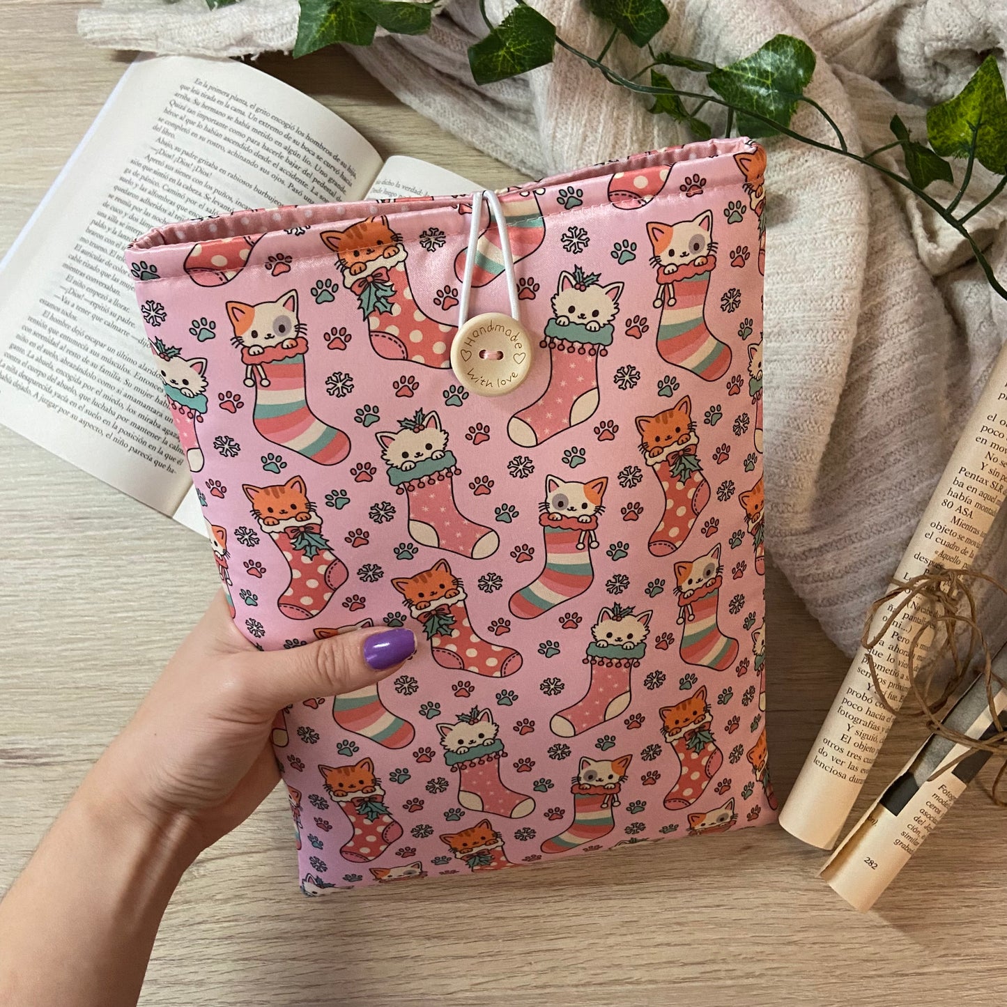 Funda literaria gatitos navideños