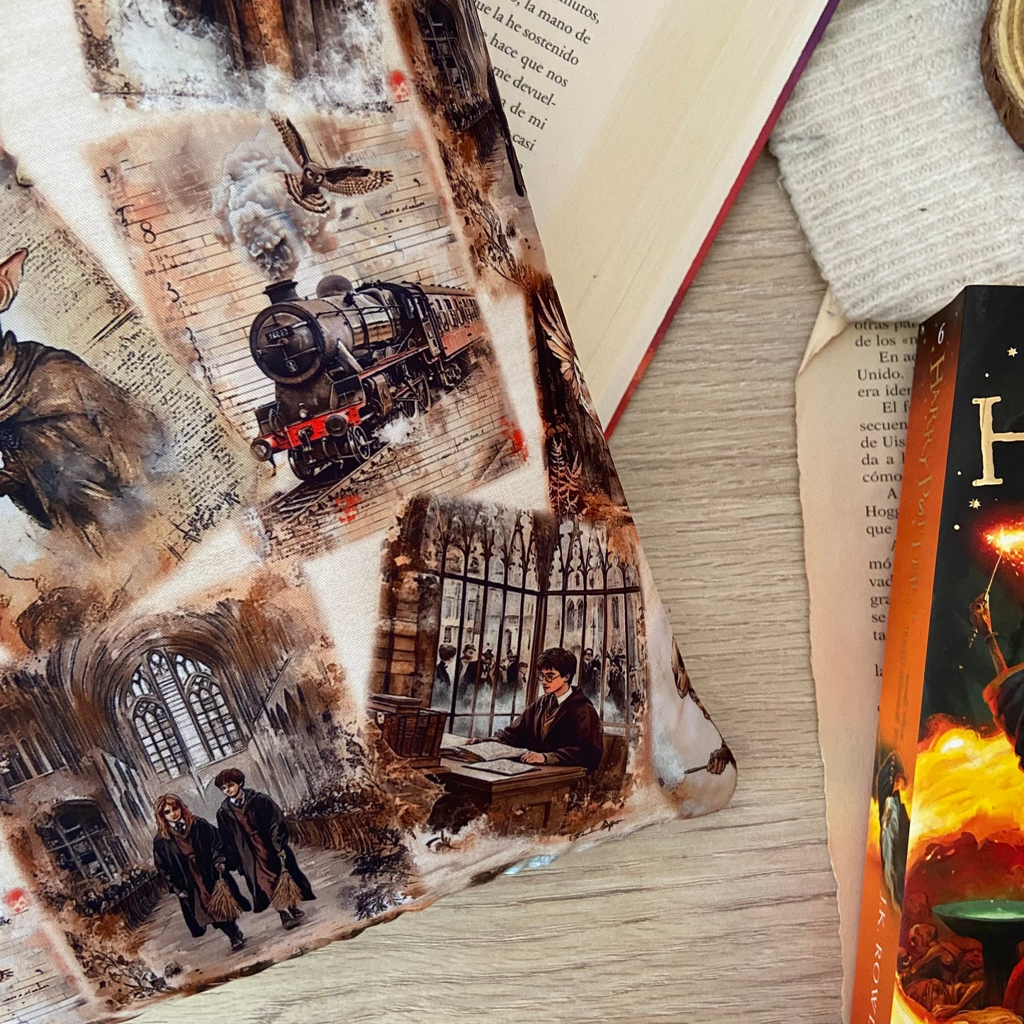 Funda literaria collage Hogwarts