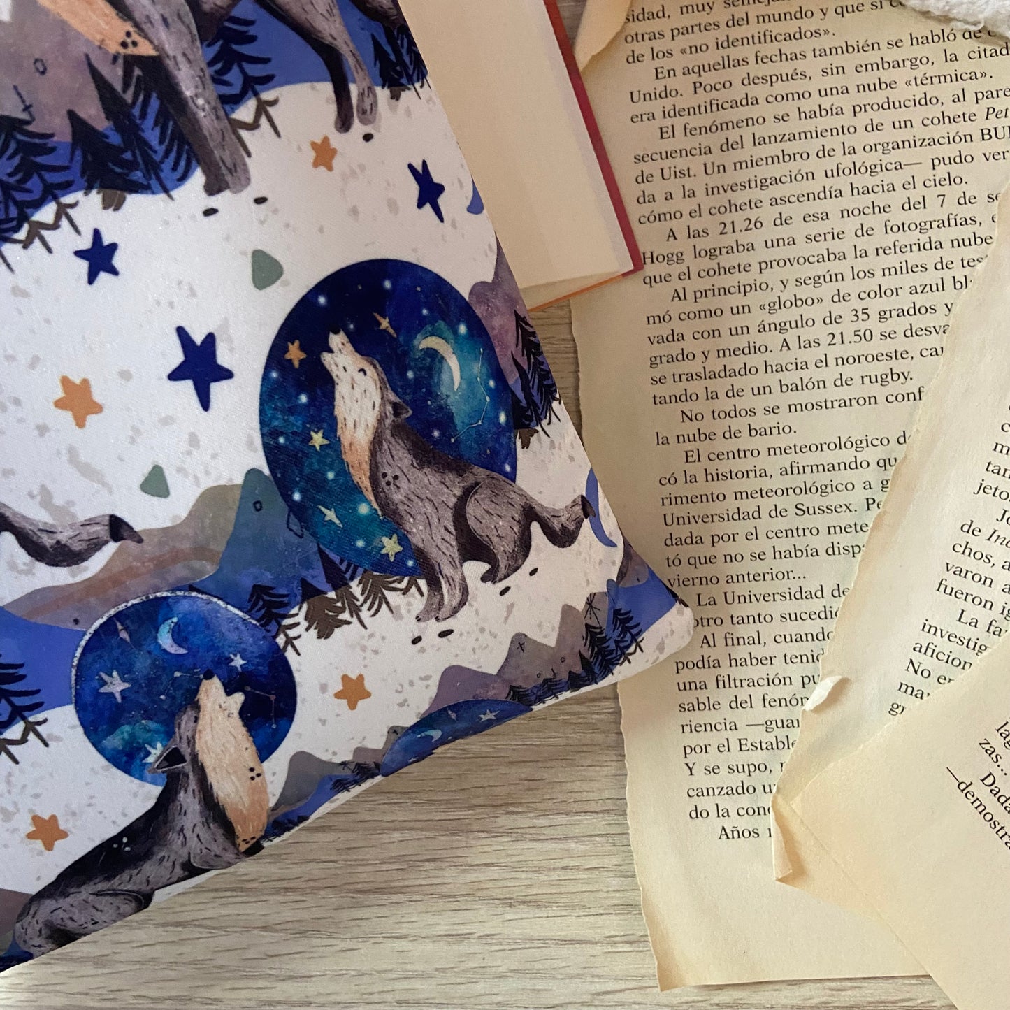 Funda literaria lobos