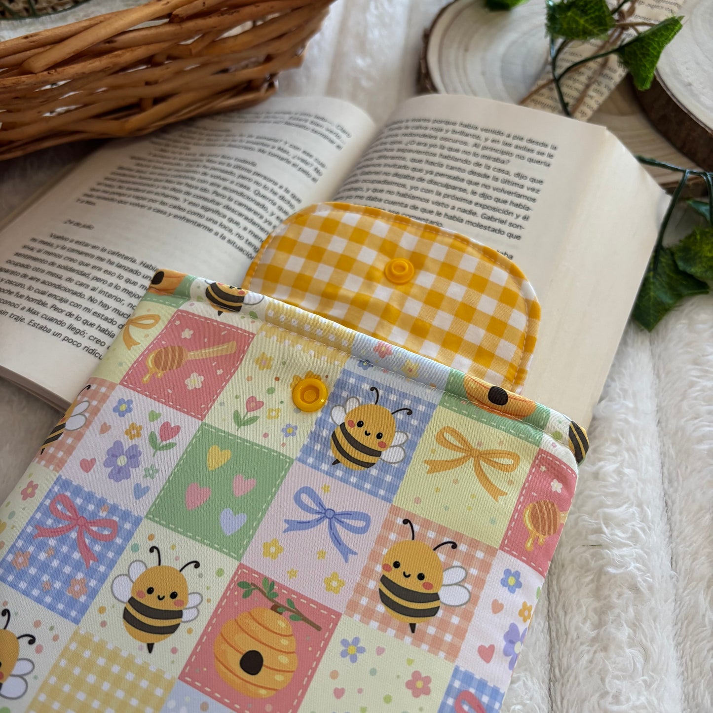 Funda kindle/kobo libra colour abejitas