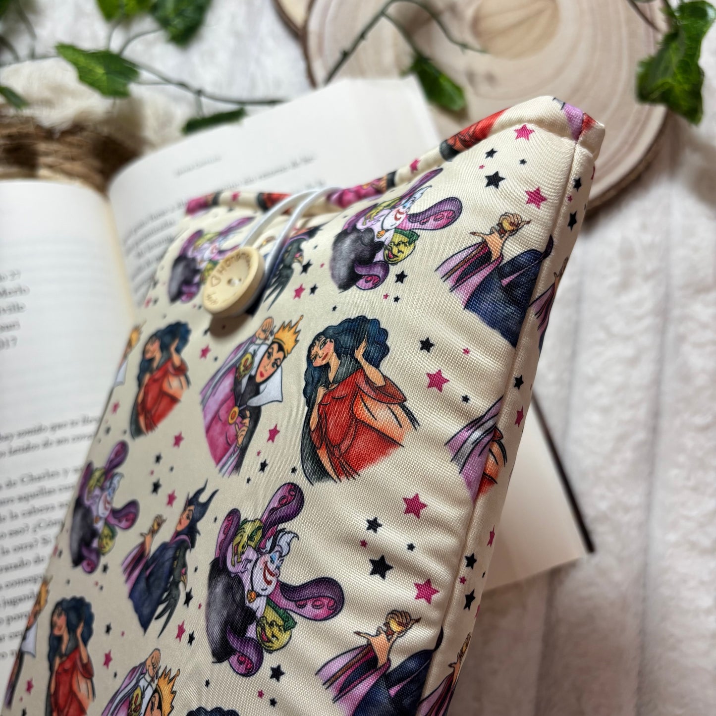 Funda literaria Villanas Disney