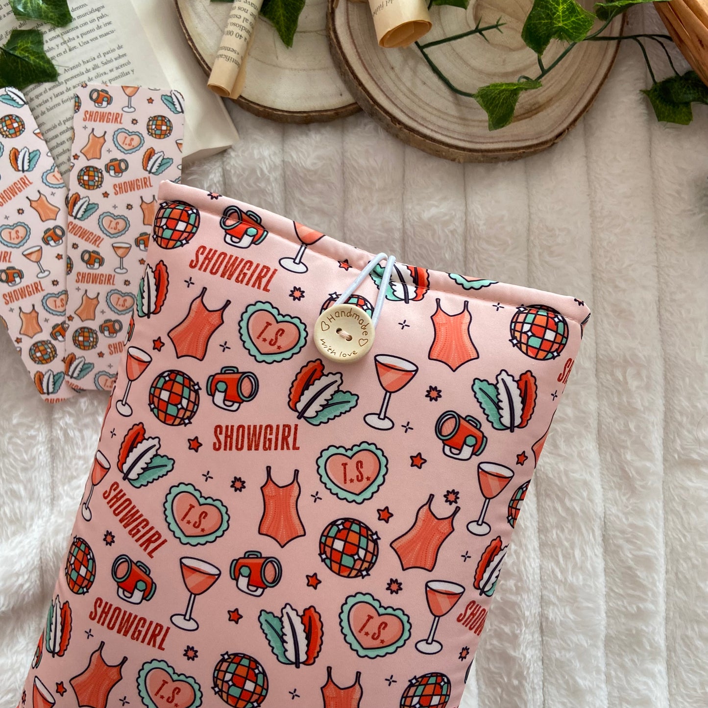 Funda literaria Taylor Swift The life of a showgirl