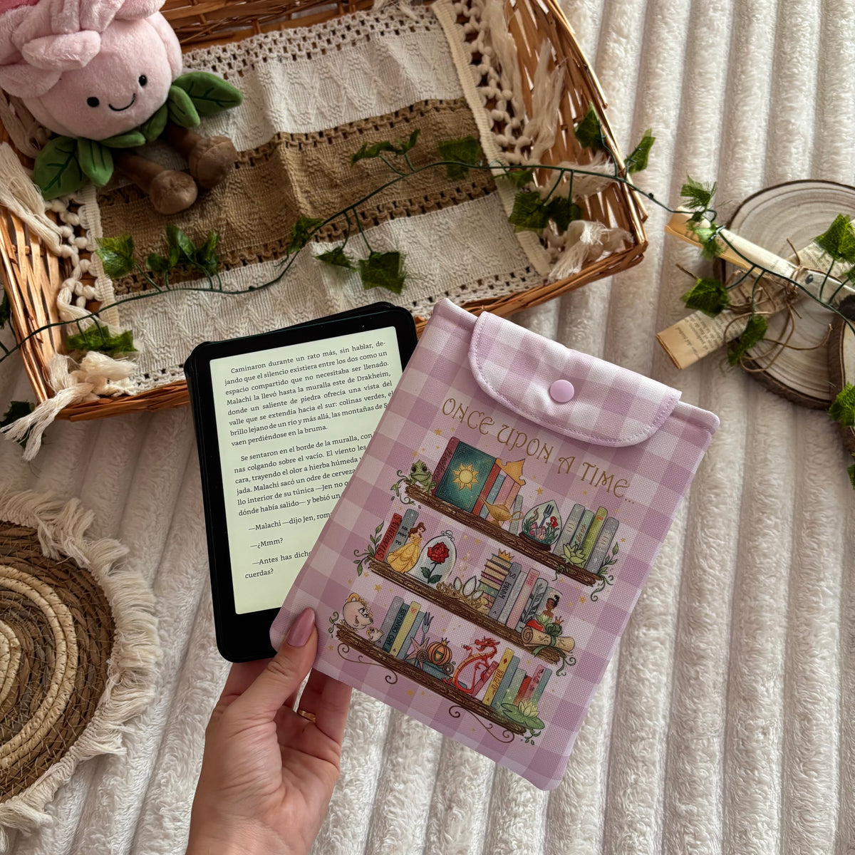 Funda kindle/kobo estantería princesas Disney impermeable