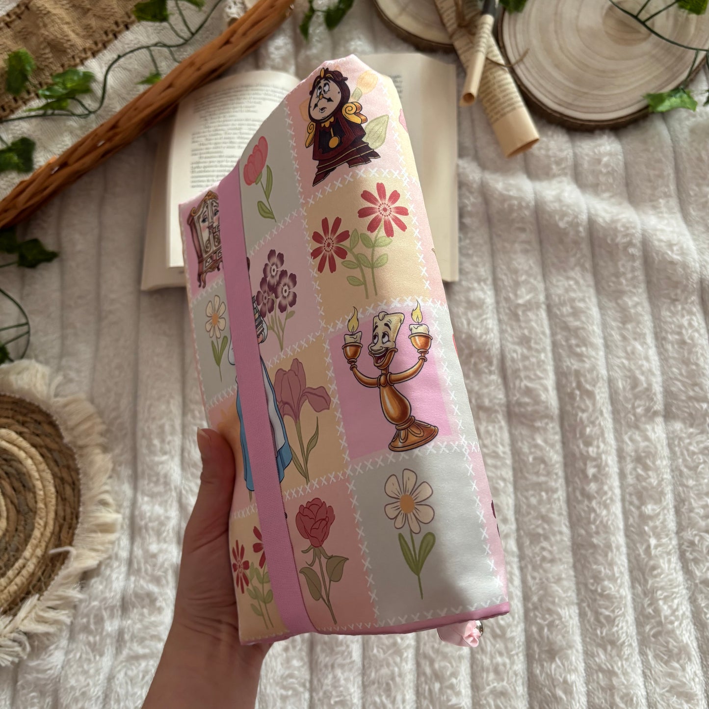 Funda ajustable Bella en primavera
