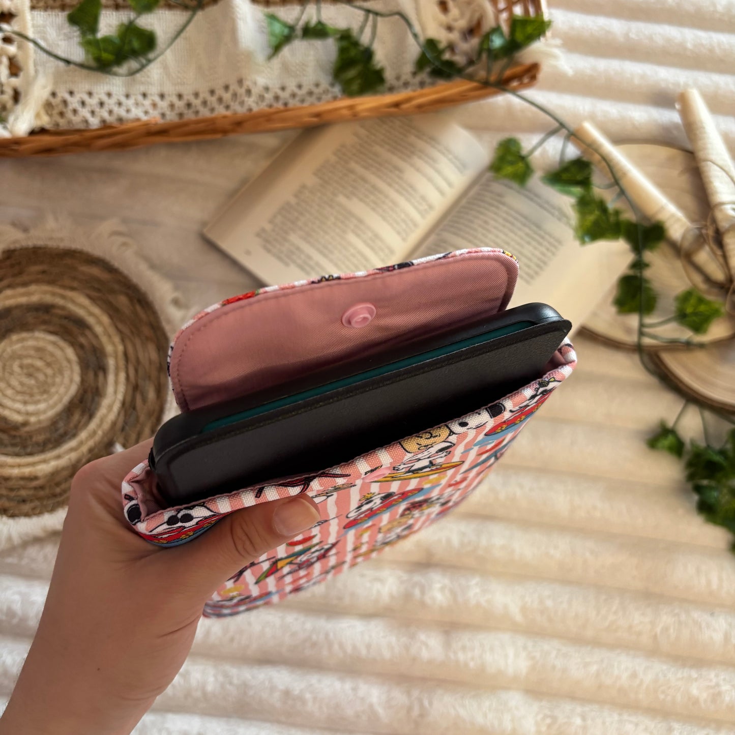 Funda kindle/kobo libra colour Snoopy veraniego impermeable