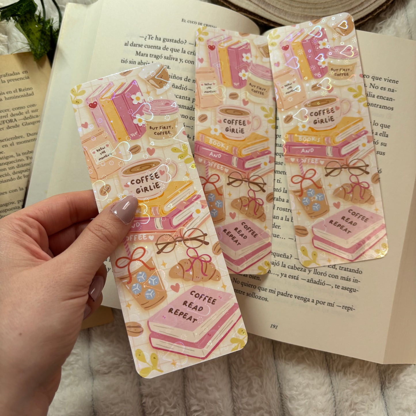 Marcapáginas coffee girlie holográfico