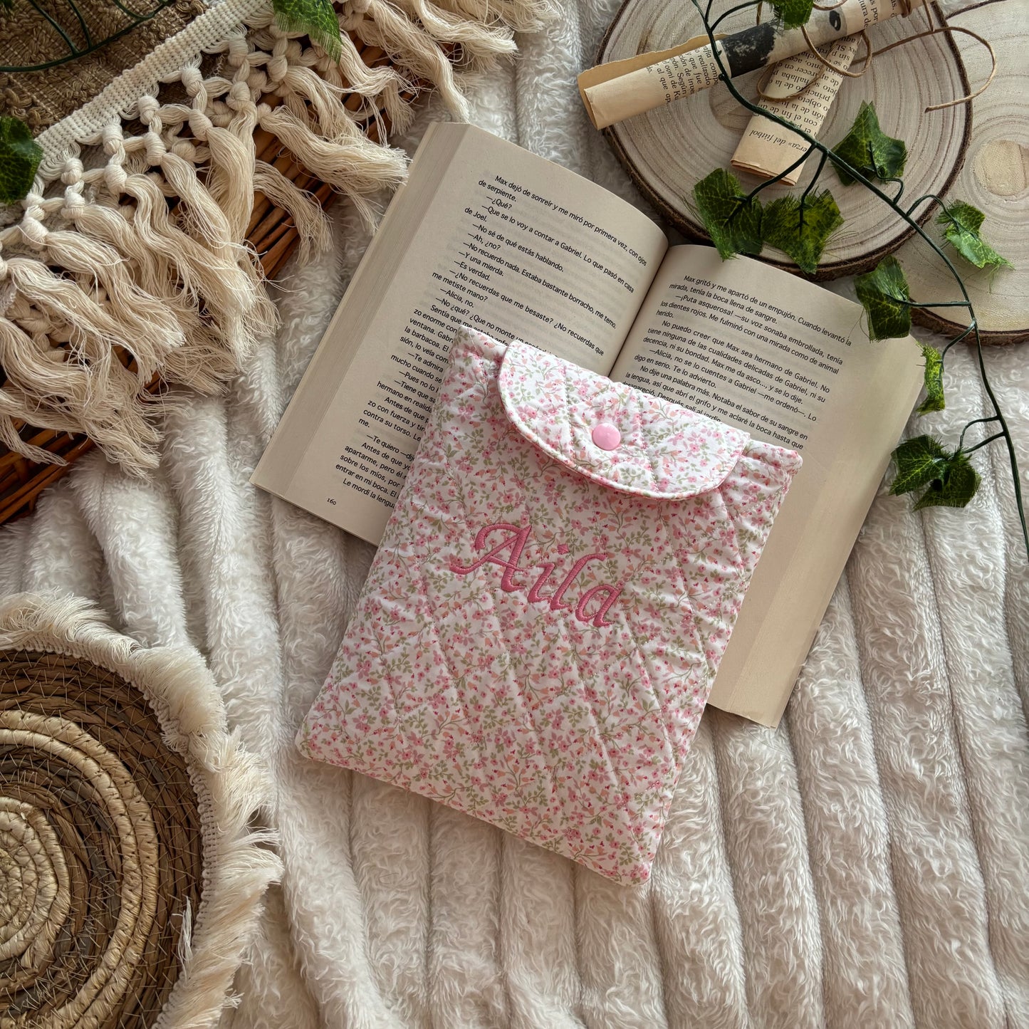 Funda kindle/kobo libra colour Versia acolchada y bordada con nombre