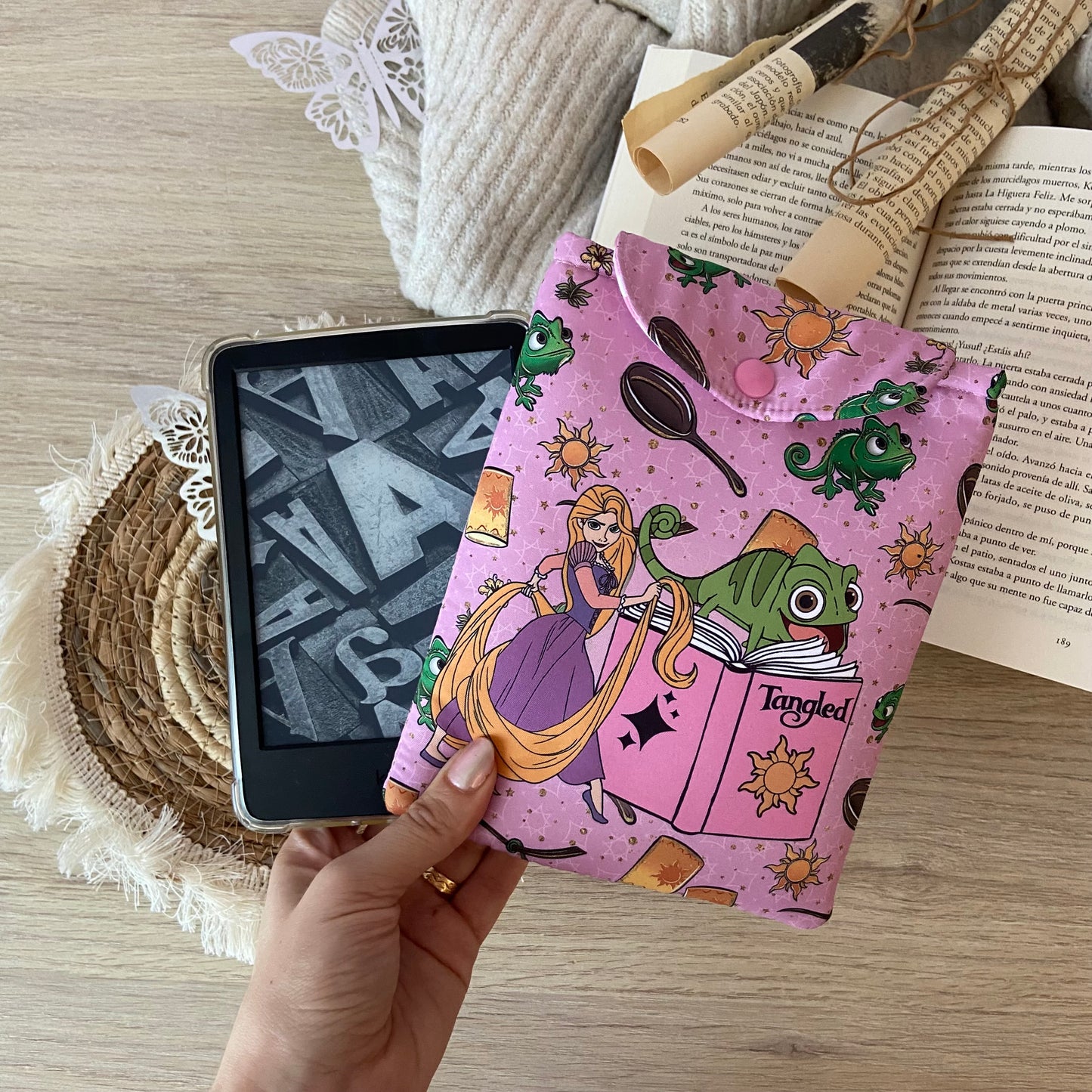 Funda kindle/kobo libra colour Rapunzel