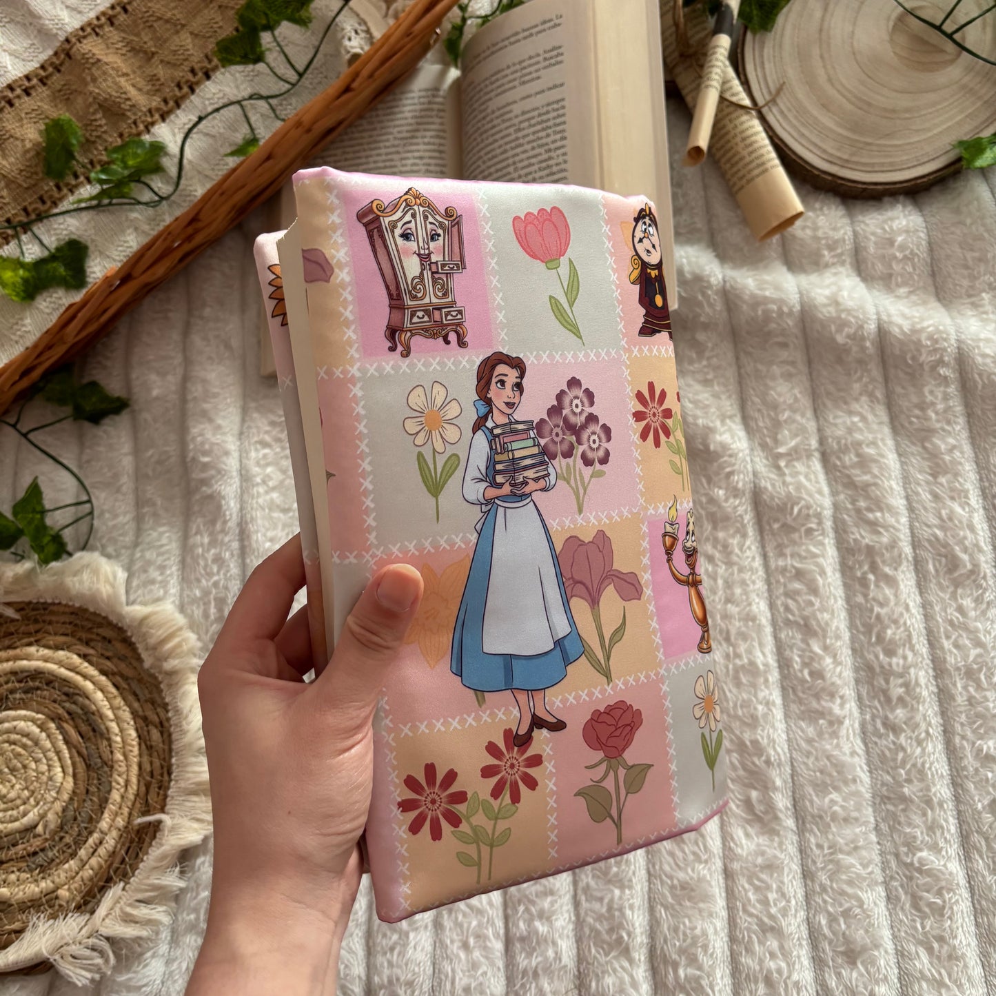 Funda ajustable Bella en primavera