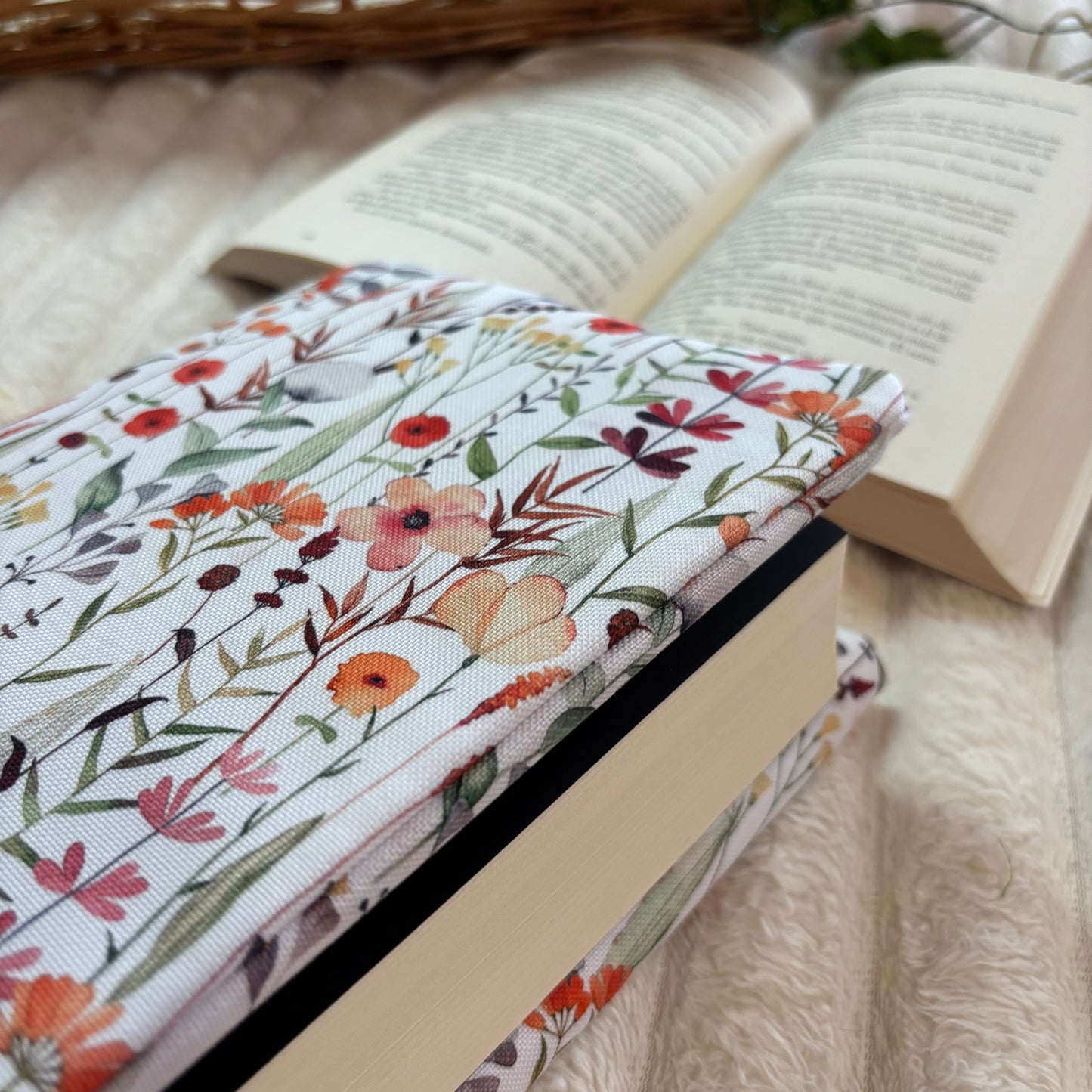 Funda ajustable ramas de flores impermeable