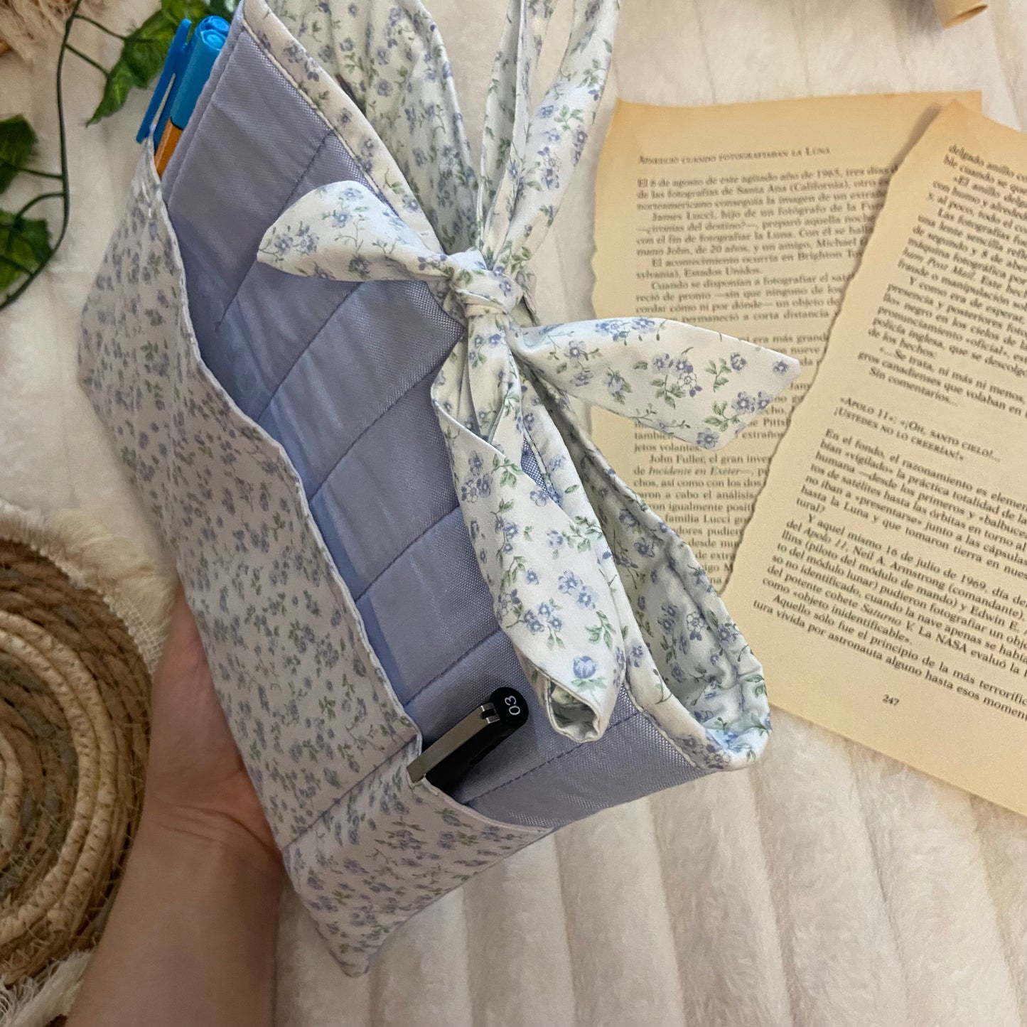 Funda literaria Bloom acolchada con bolsillos