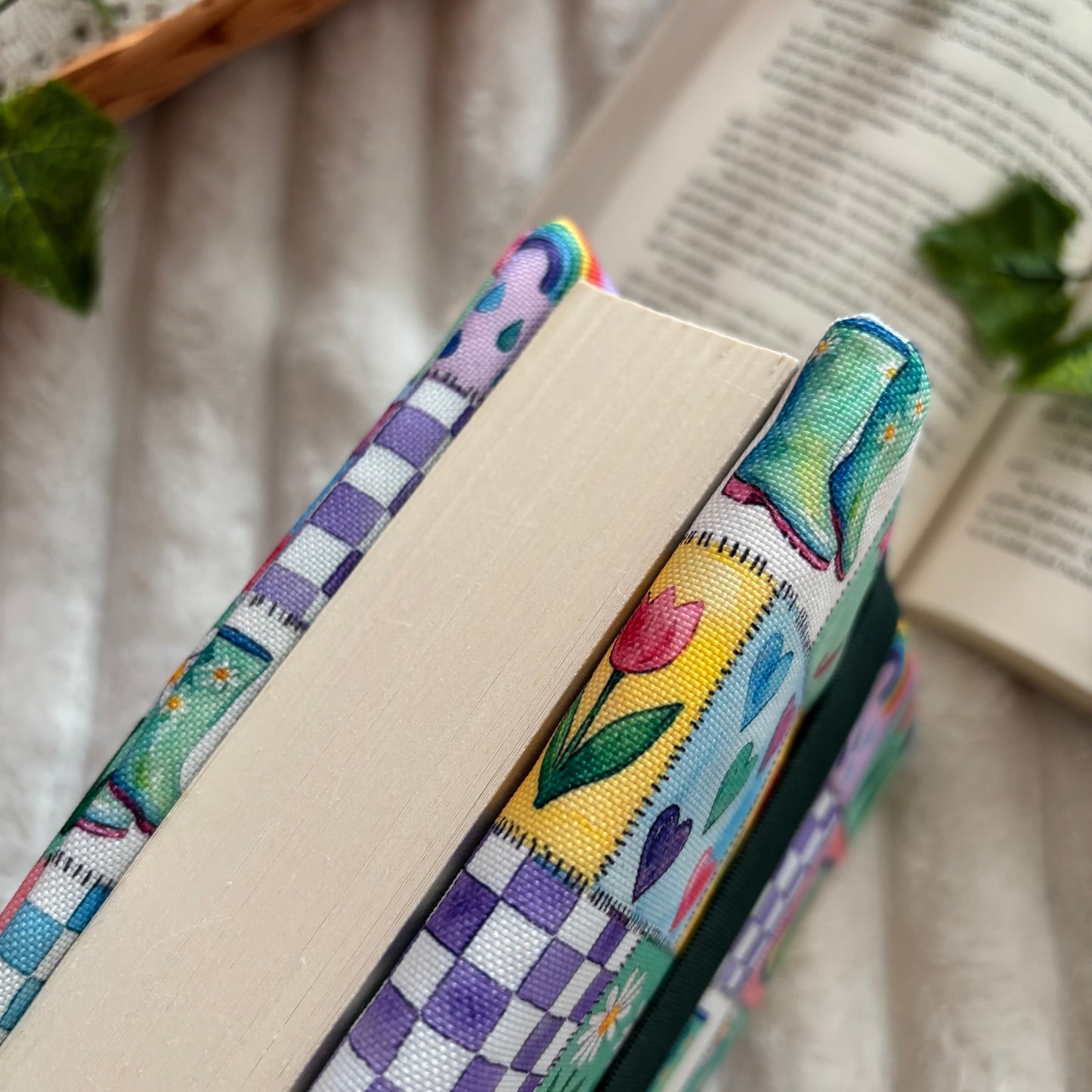 Funda ajustable corazones de Abril impermeable