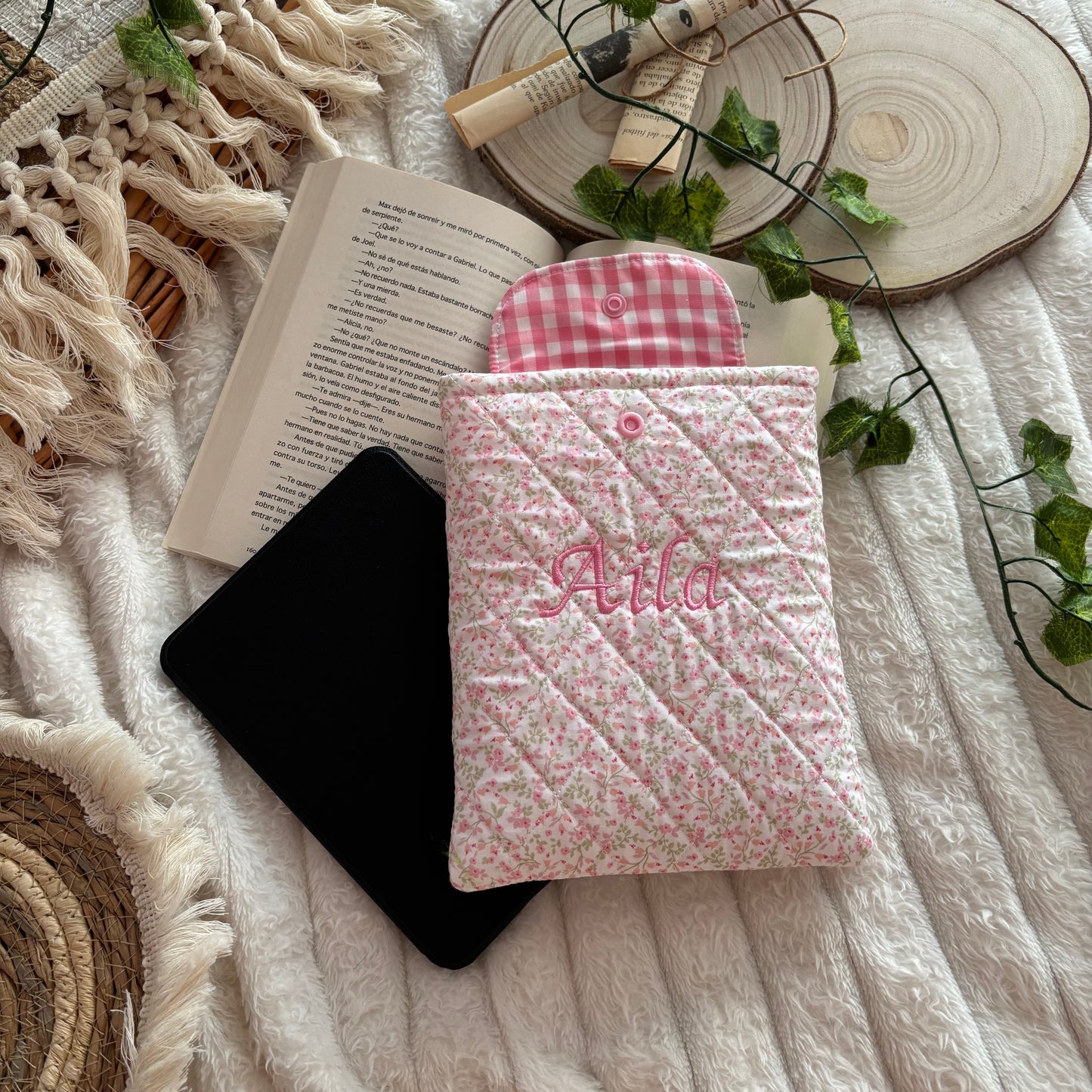 Funda kindle/kobo libra colour Versia acolchada y bordada con nombre