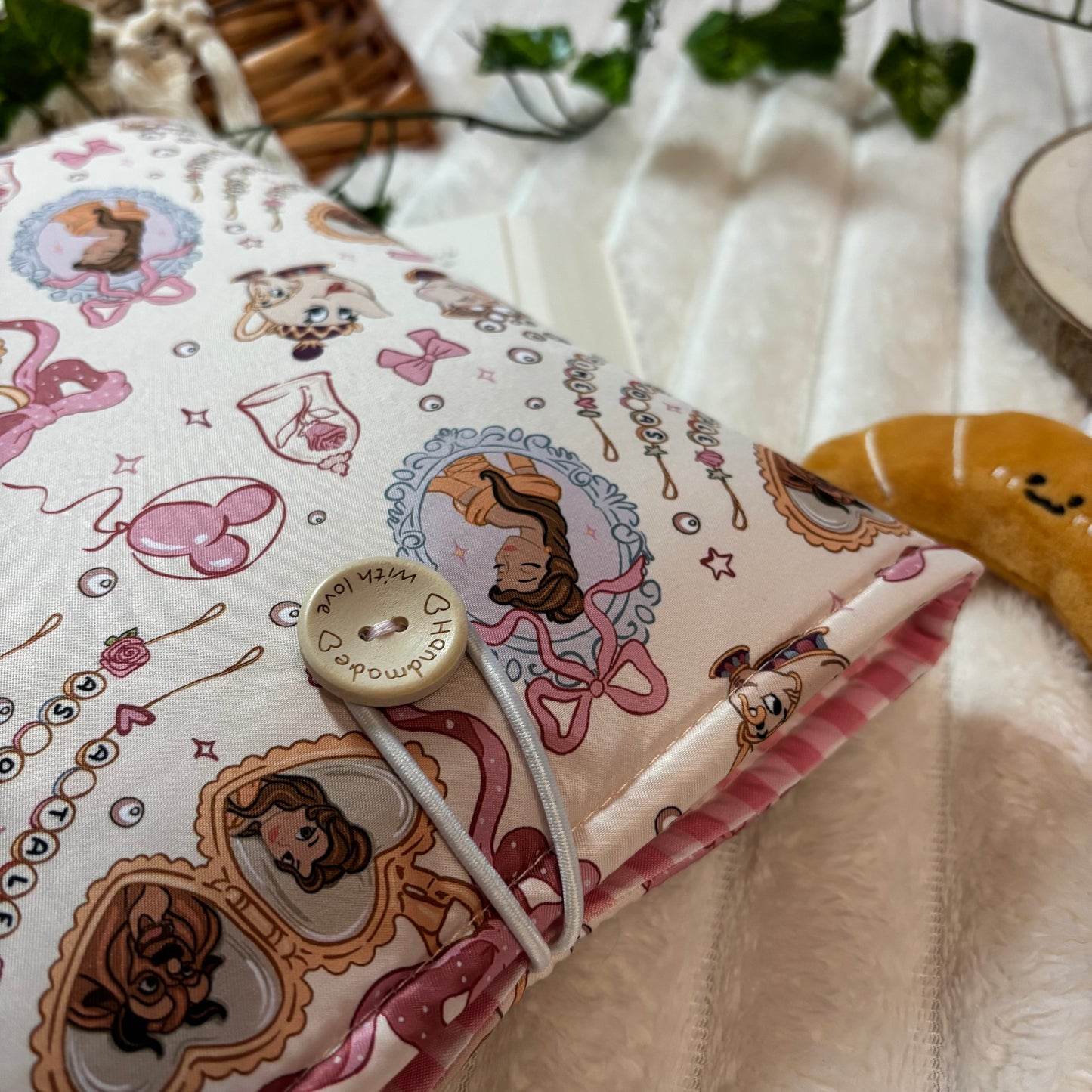 Funda literaria Tale as old as time Bella y Bestia