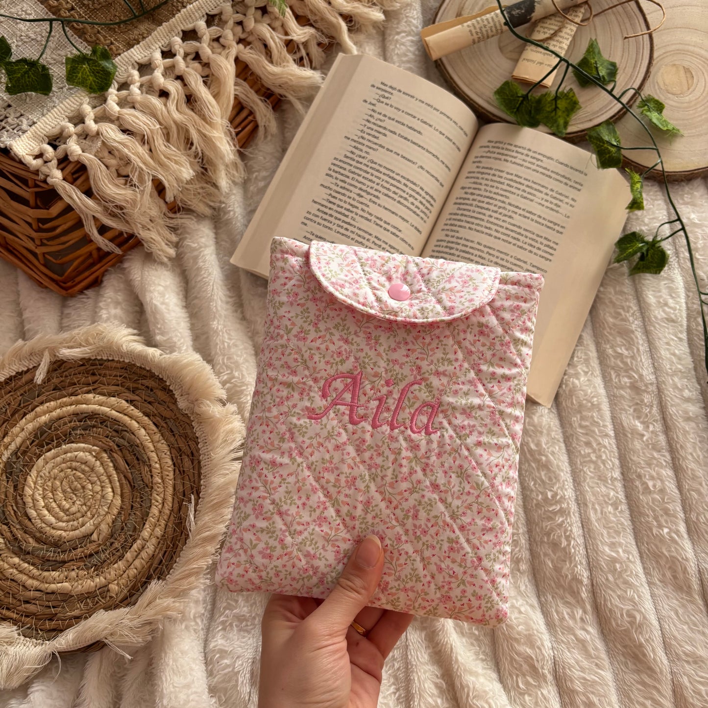 Funda kindle/kobo libra colour Versia acolchada y bordada con nombre