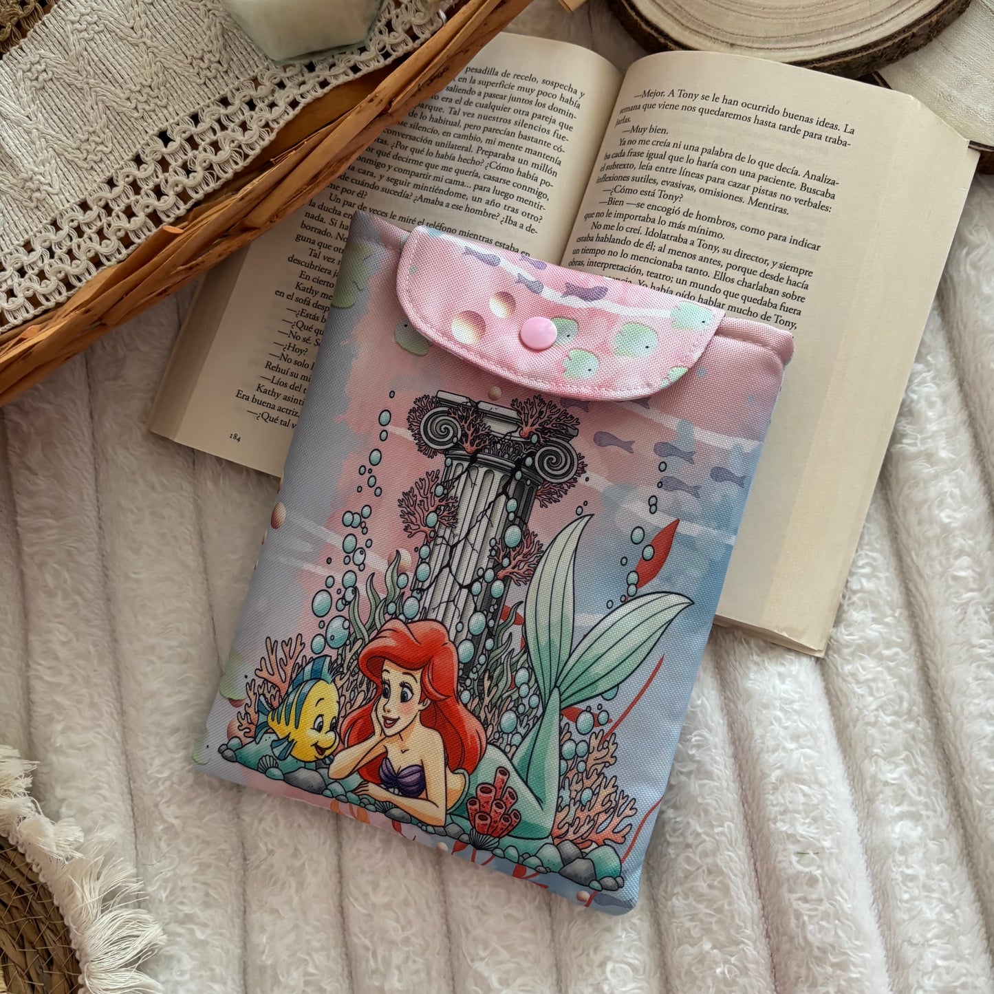 Funda kindle/kobo libra colour La sirenita under the sea impermeable