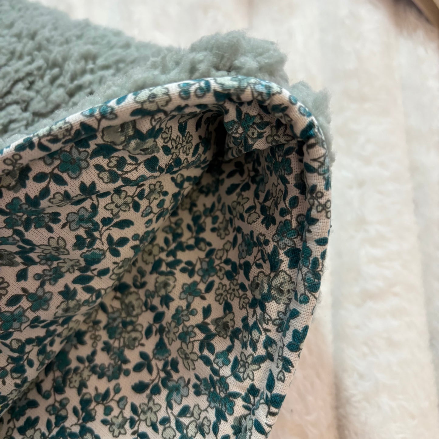 Funda literaria borreguito Cosmo