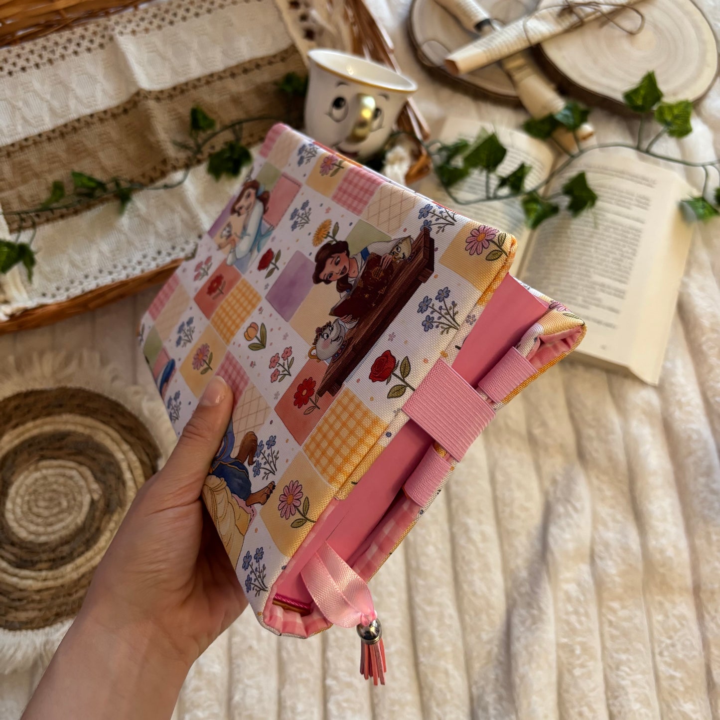 Funda ajustable Bella y Bestia Bloom impermeable