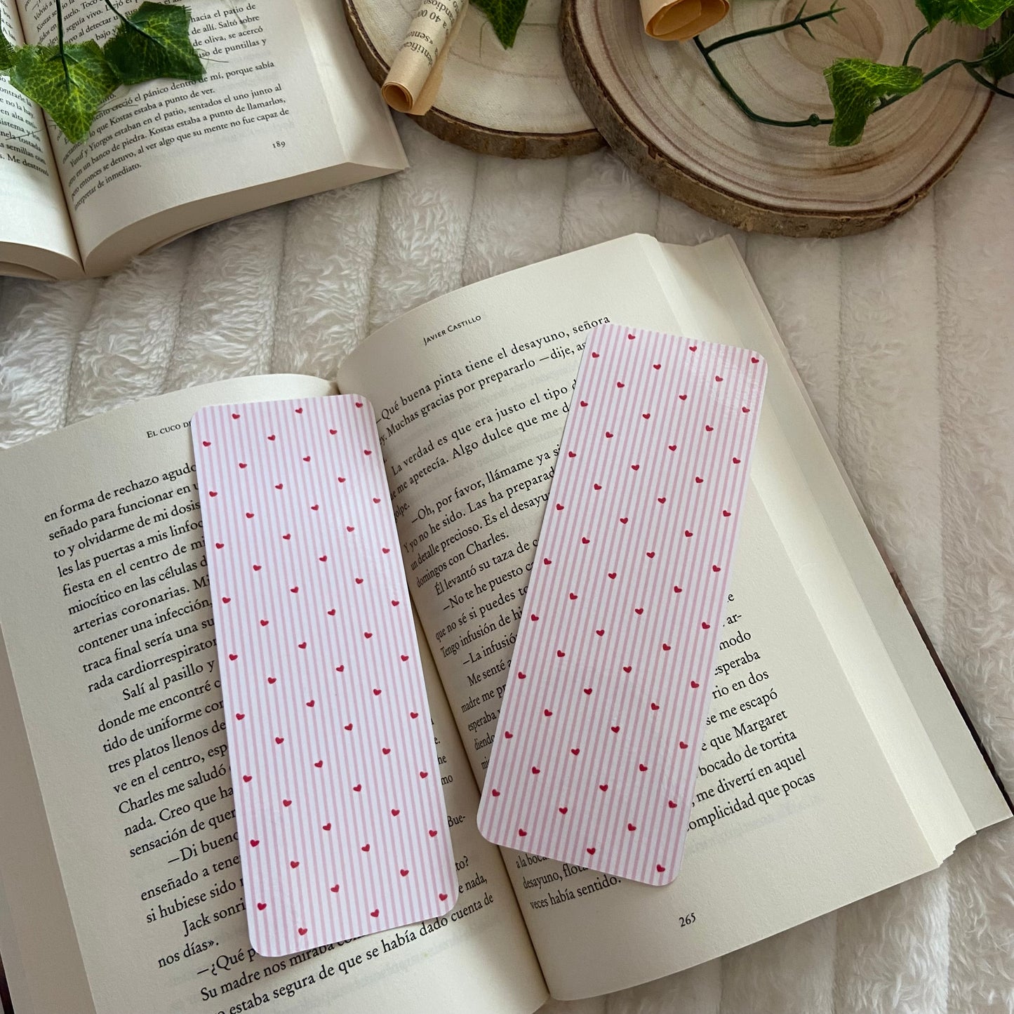 Marcapáginas corazoncitos