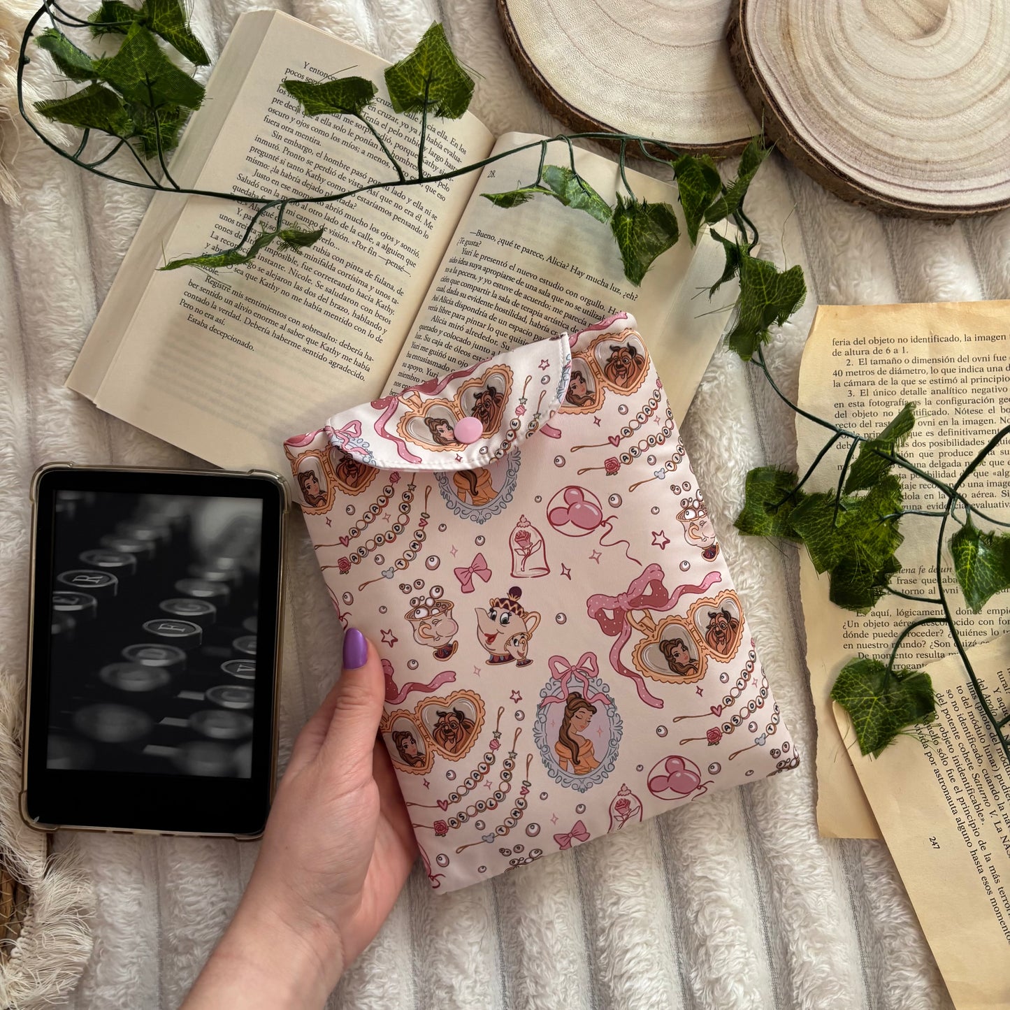 Funda kindle/kobo libra colour Tale as old as time Bella y Bestia