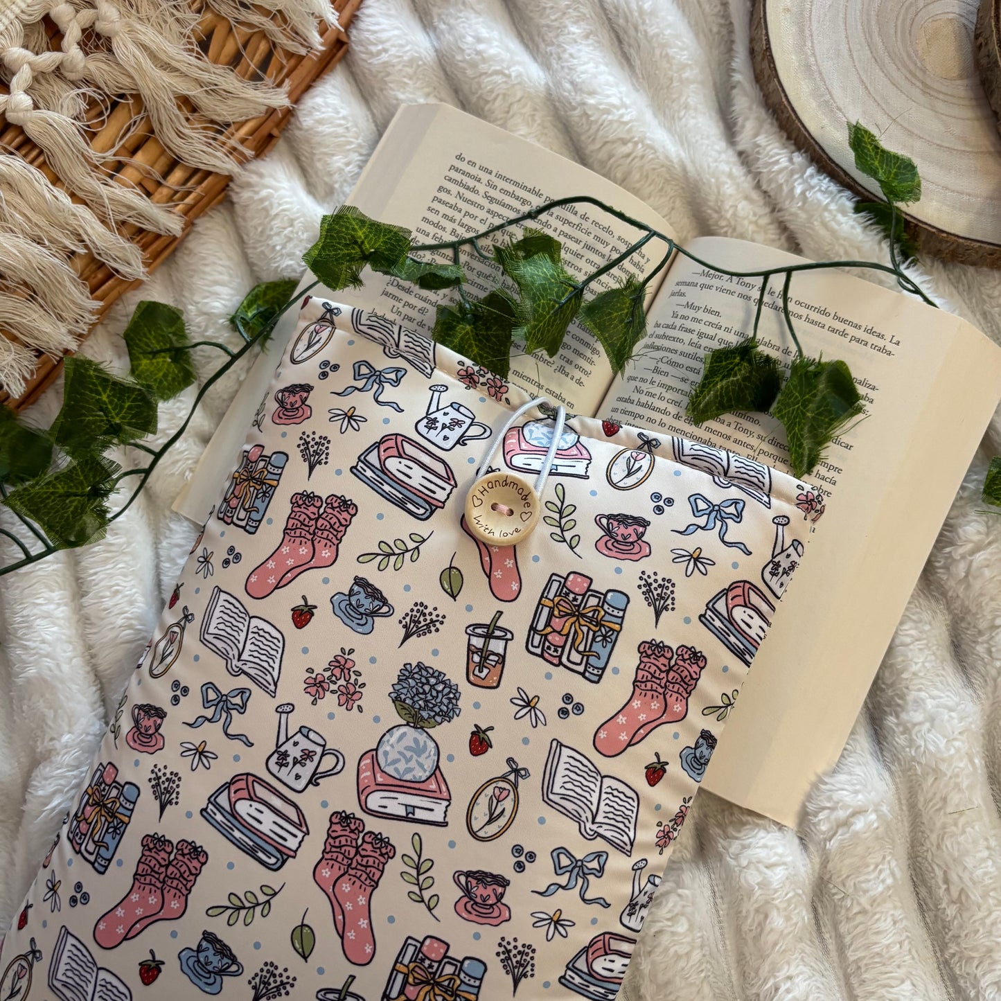 Funda literaria spring is coming