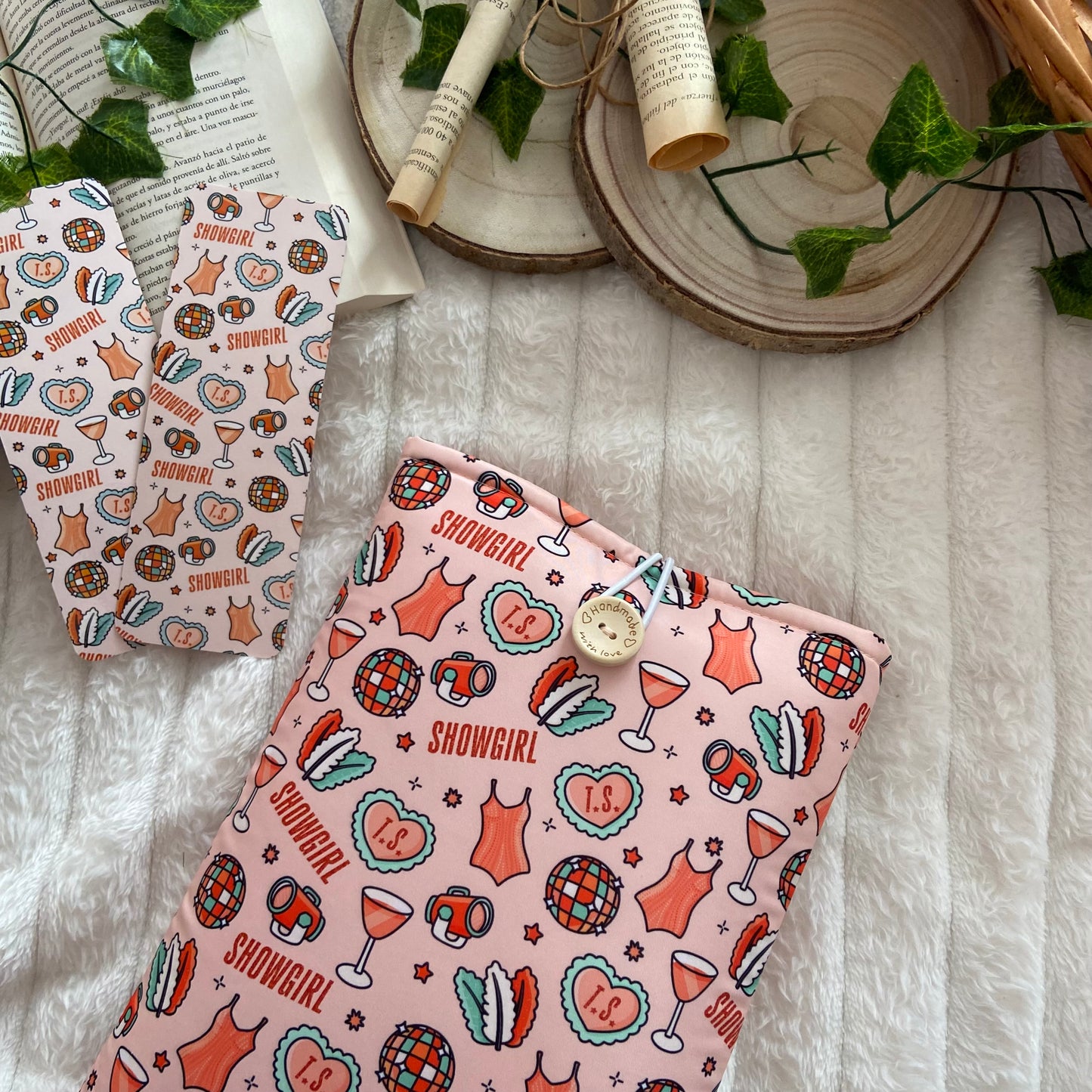 Funda literaria Taylor Swift The life of a showgirl