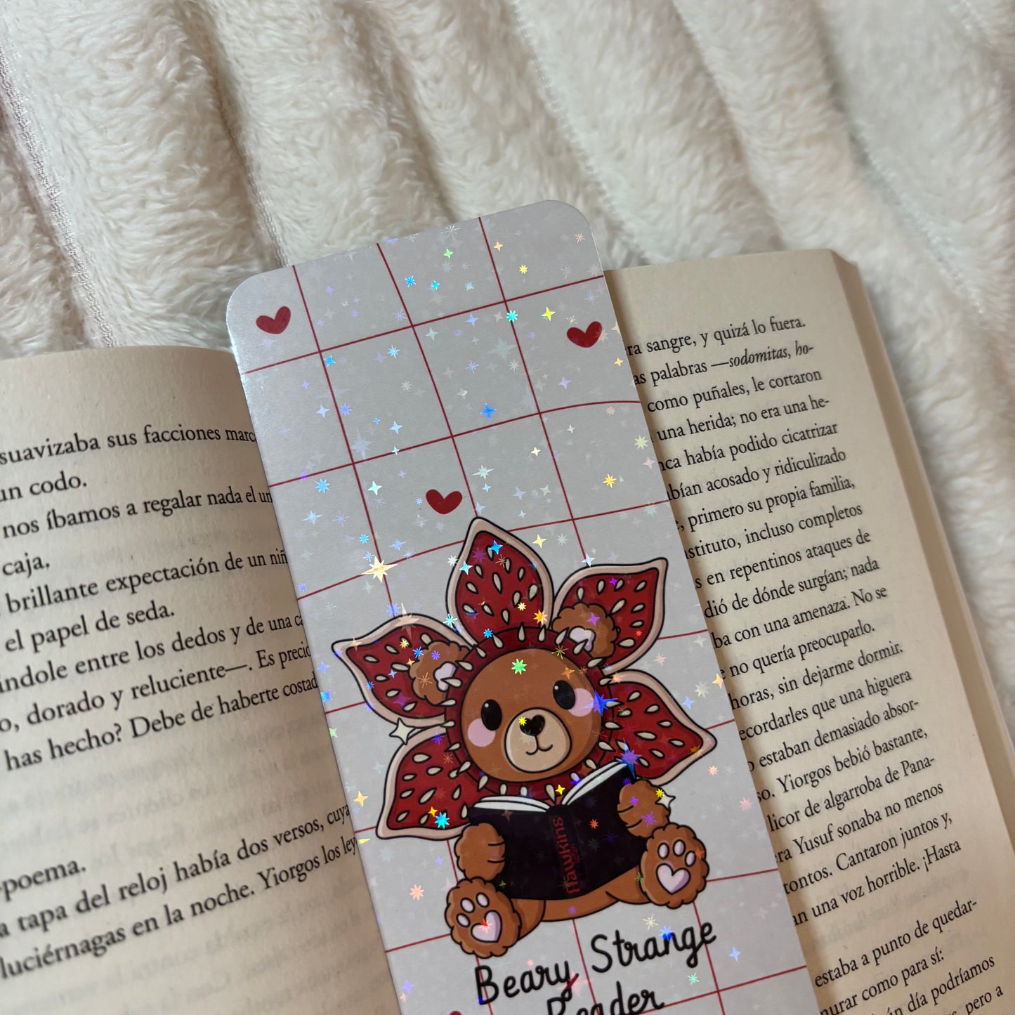 Marcapáginas Beary Strange Reader holográfico