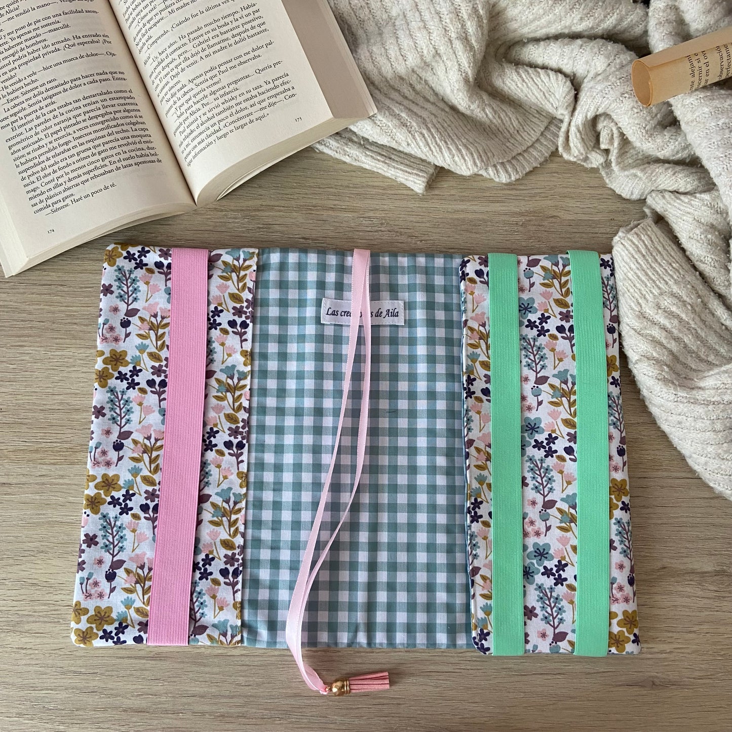 Funda ajustable flores en el jardín
