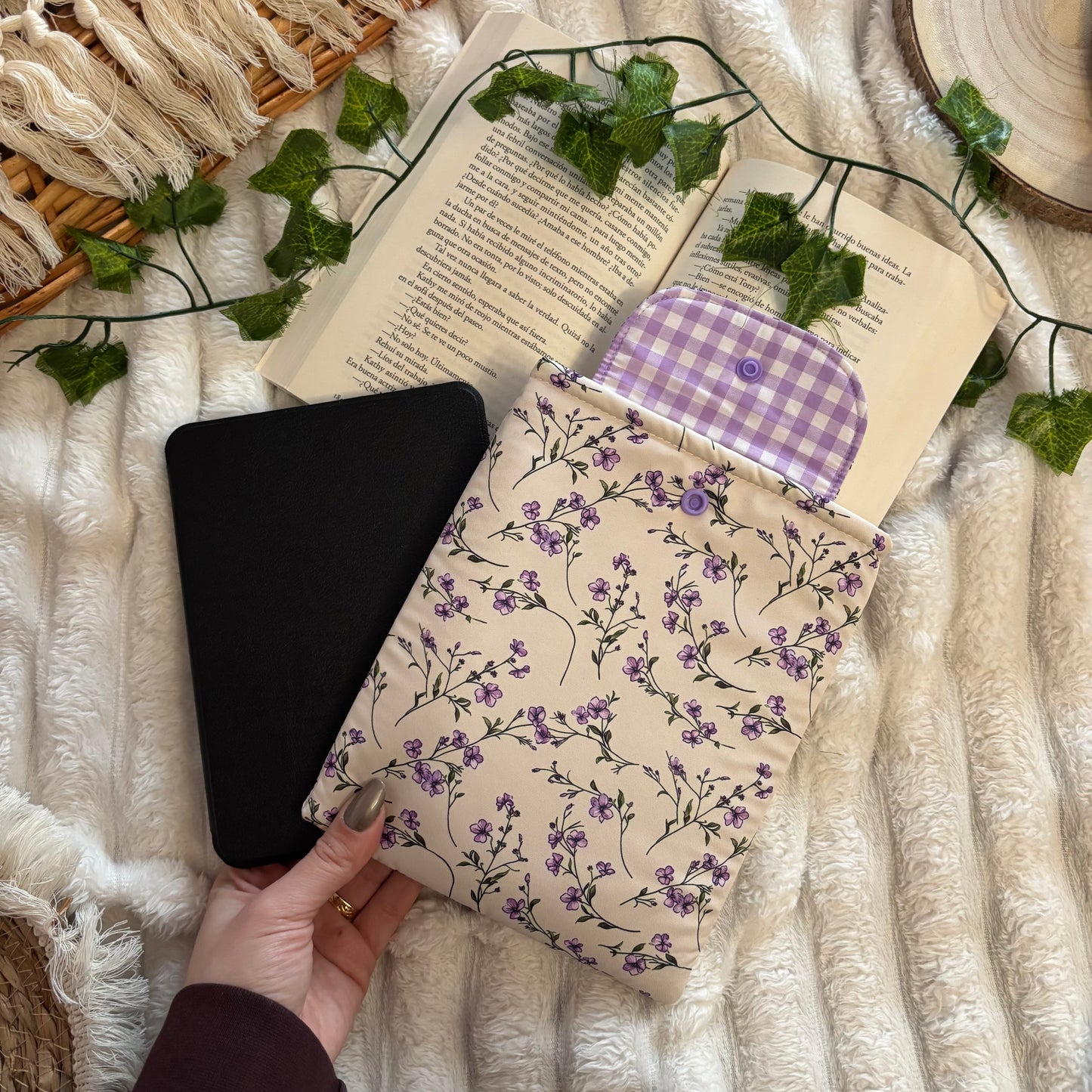 Funda kindle/kobo libra colour Afrodita