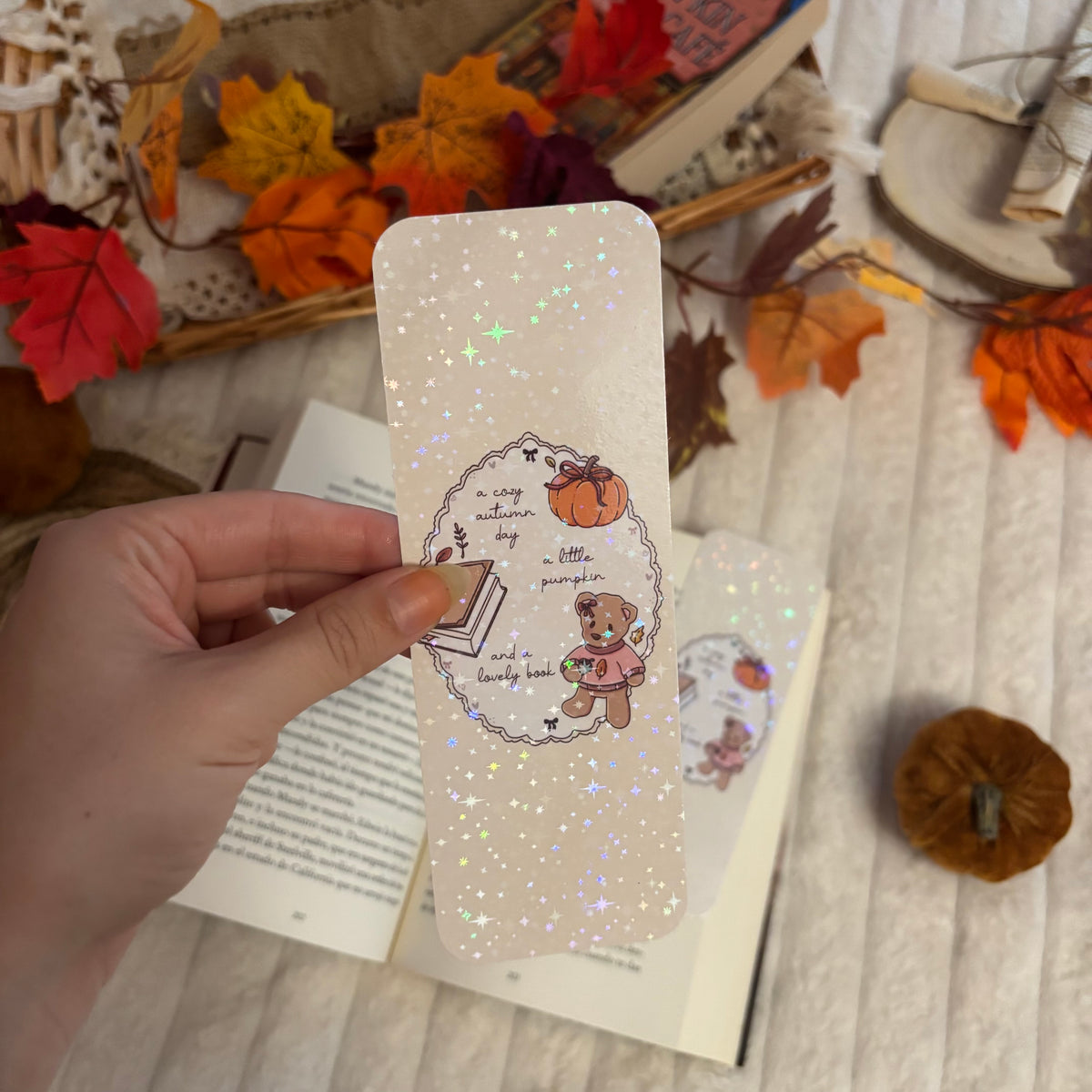 Marcapáginas Cozy autumn day holográfico