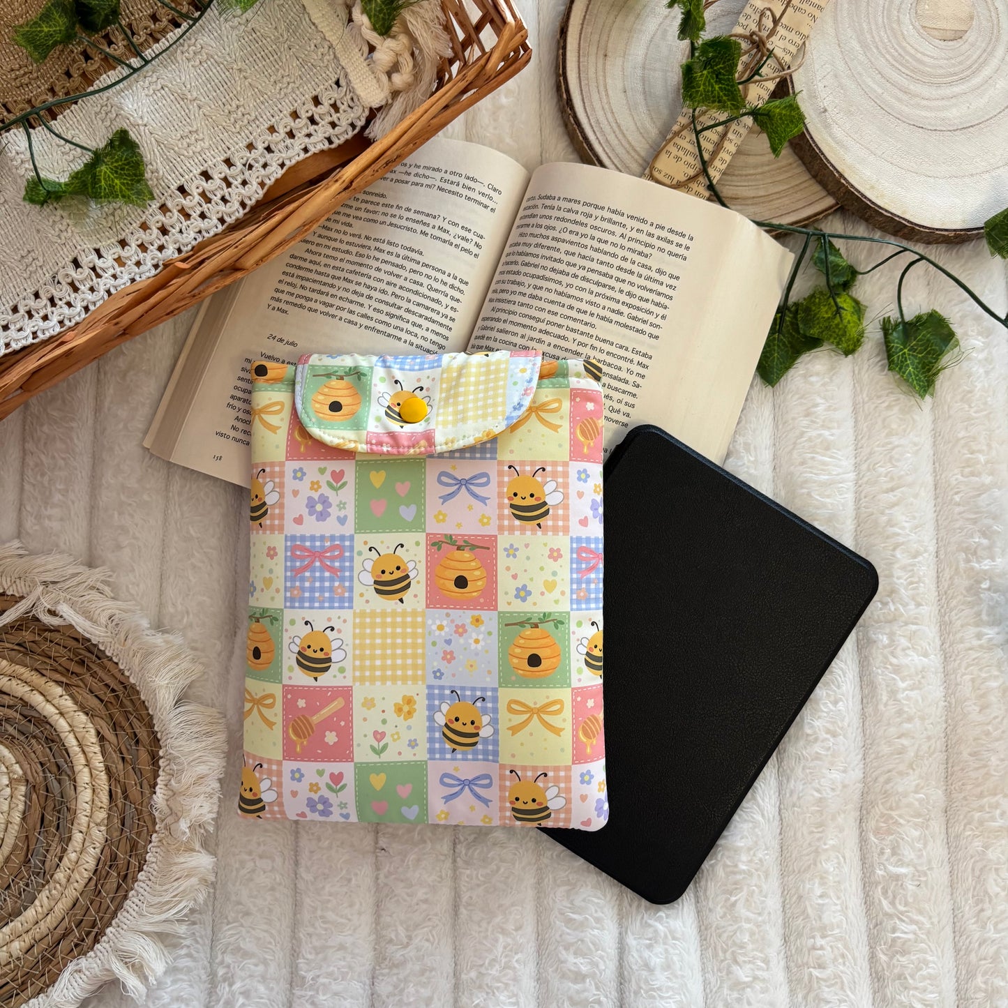 Funda kindle/kobo libra colour abejitas