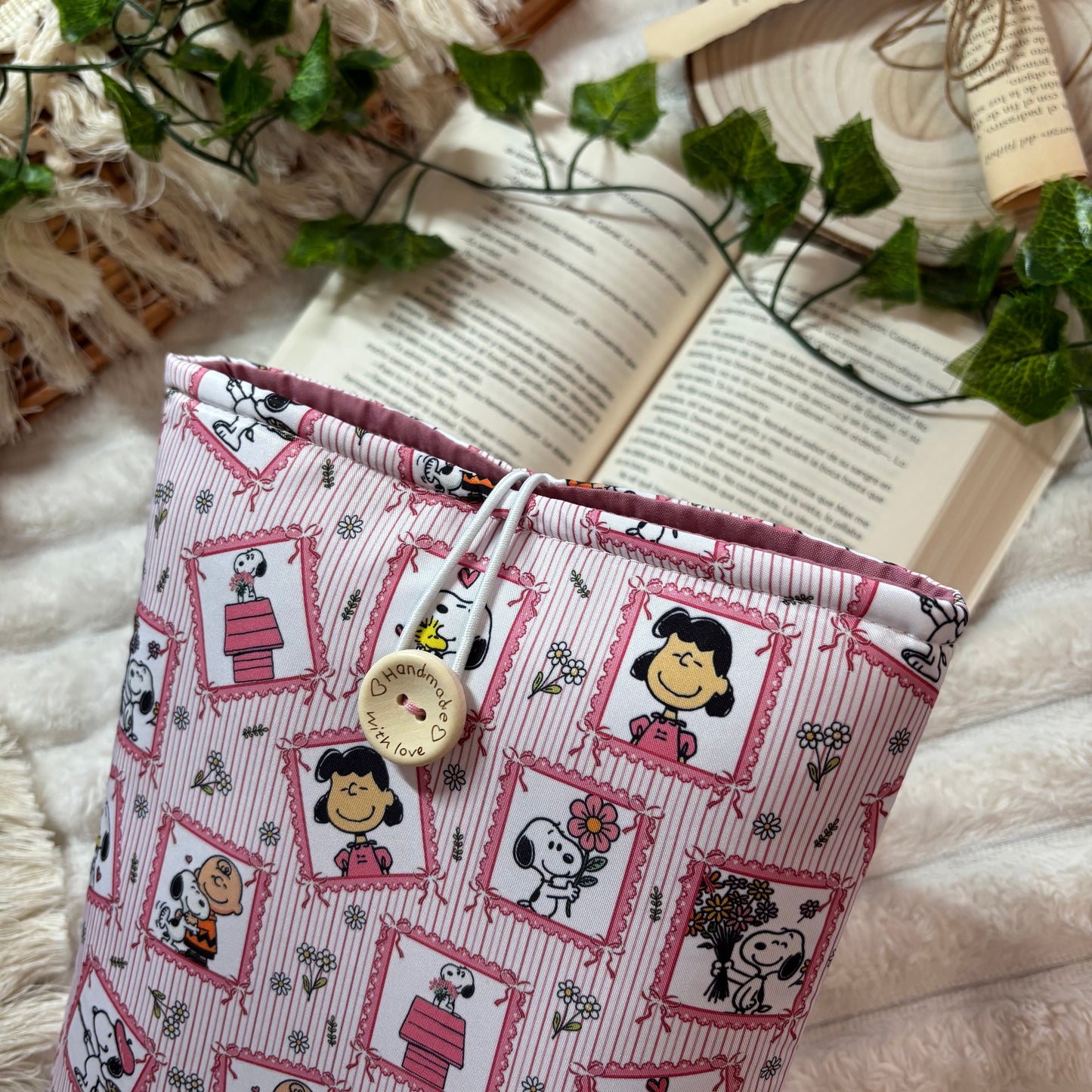 Funda literaria cuadros de Snoopy