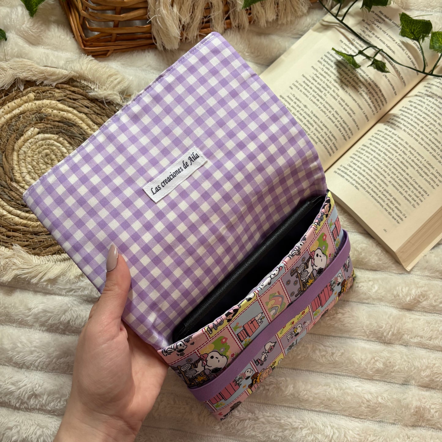 Funda de solapas para ebook Snoopy en la vida