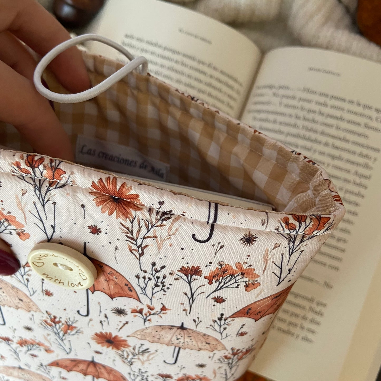Funda literaria paraguas otoñales