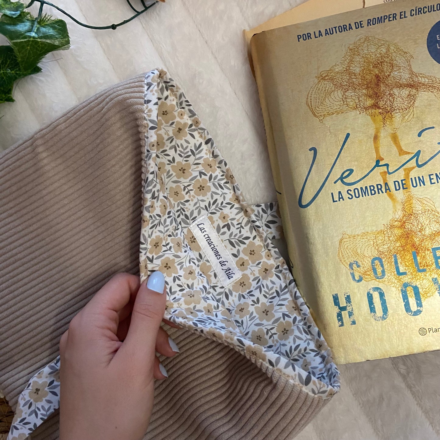 Funda literaria Versalles de pana