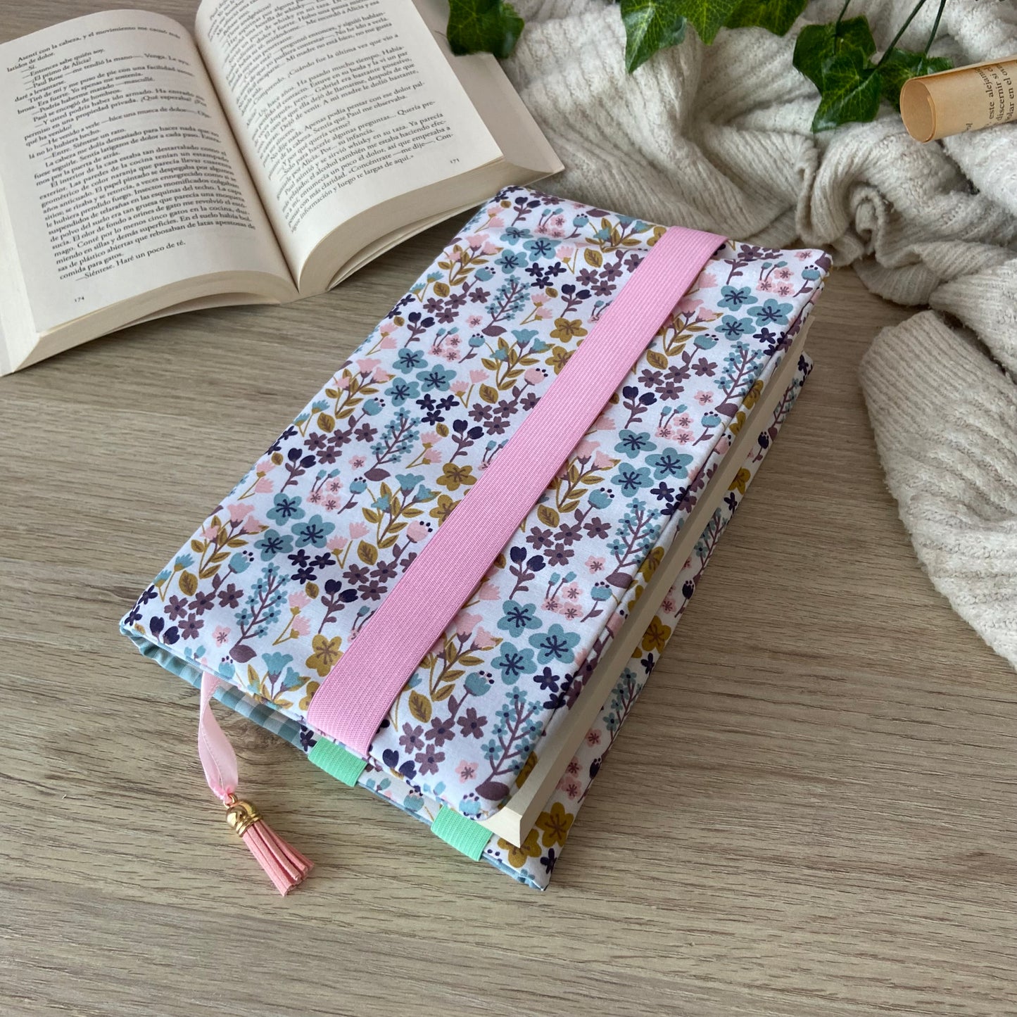 Funda ajustable flores en el jardín