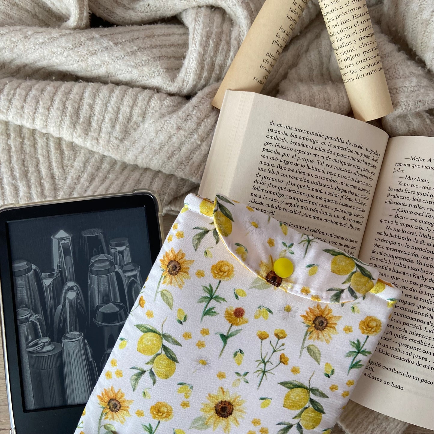 Funda kindle/kobo libra colour girasoles y limones