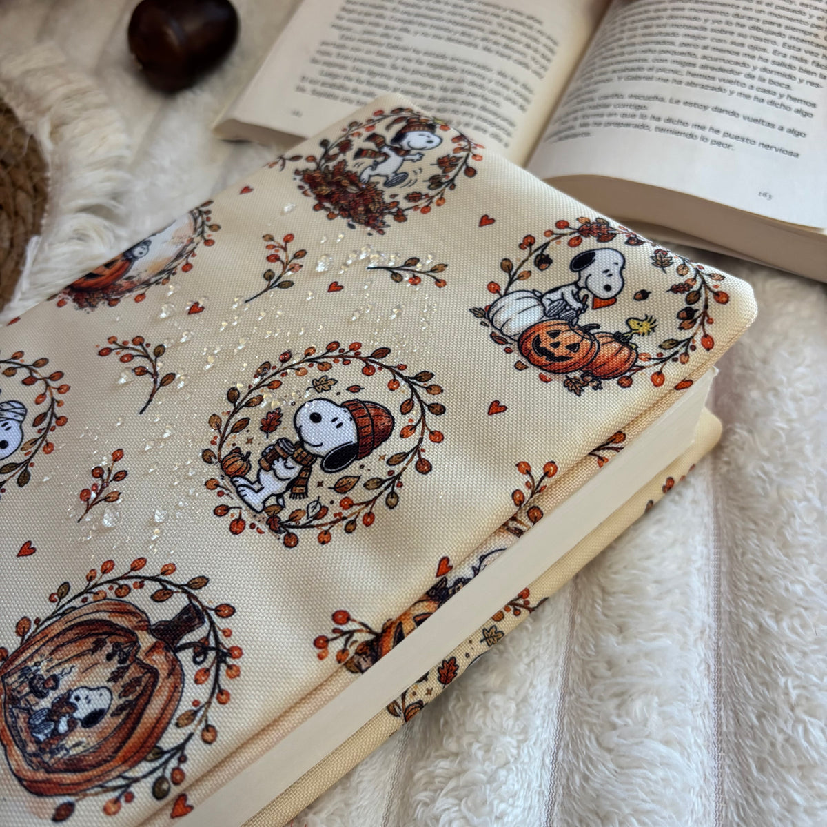 Funda ajustable Hello Autumn Snoopy impermeable