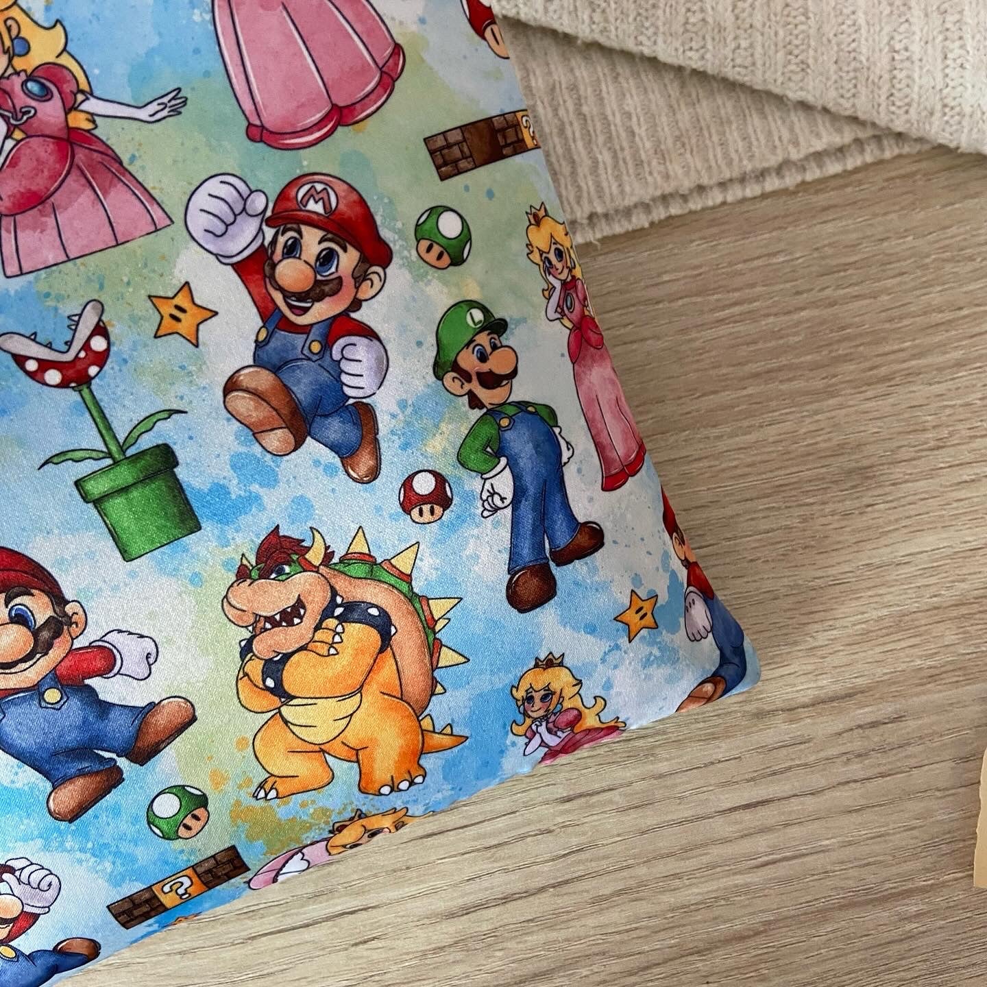 Funda literaria Mario Bros
