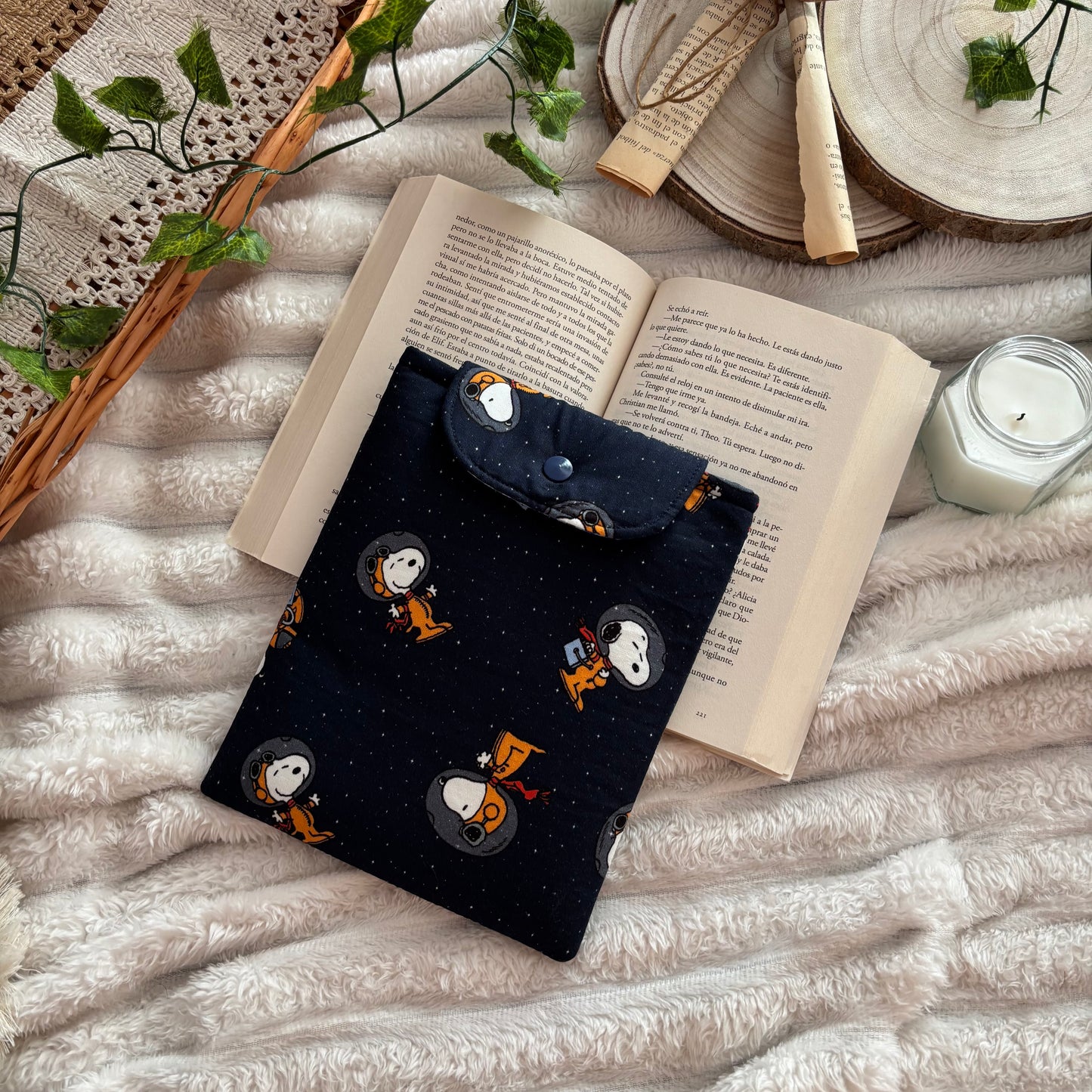 Funda para ebook Snoopy en el espacio