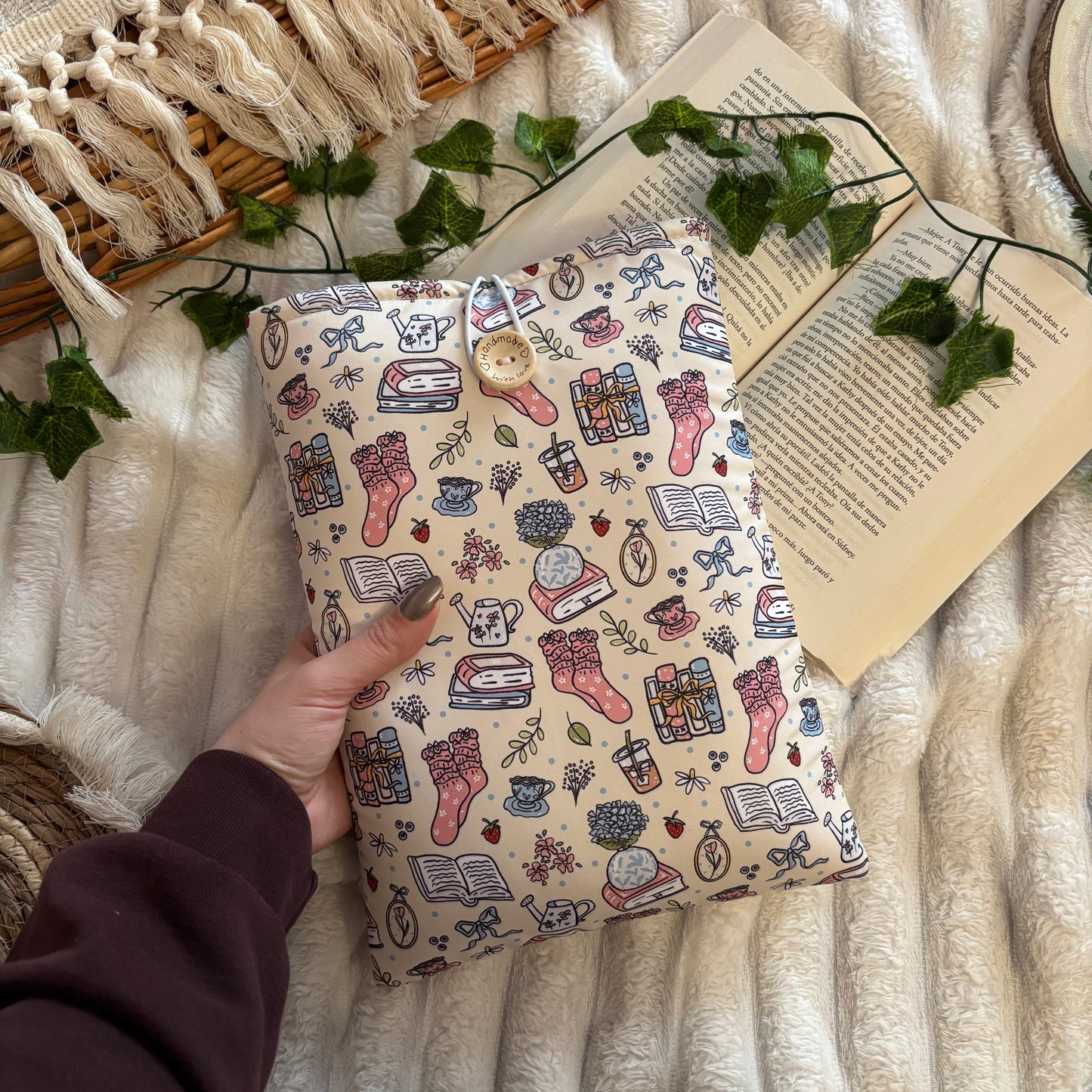 Funda literaria spring is coming